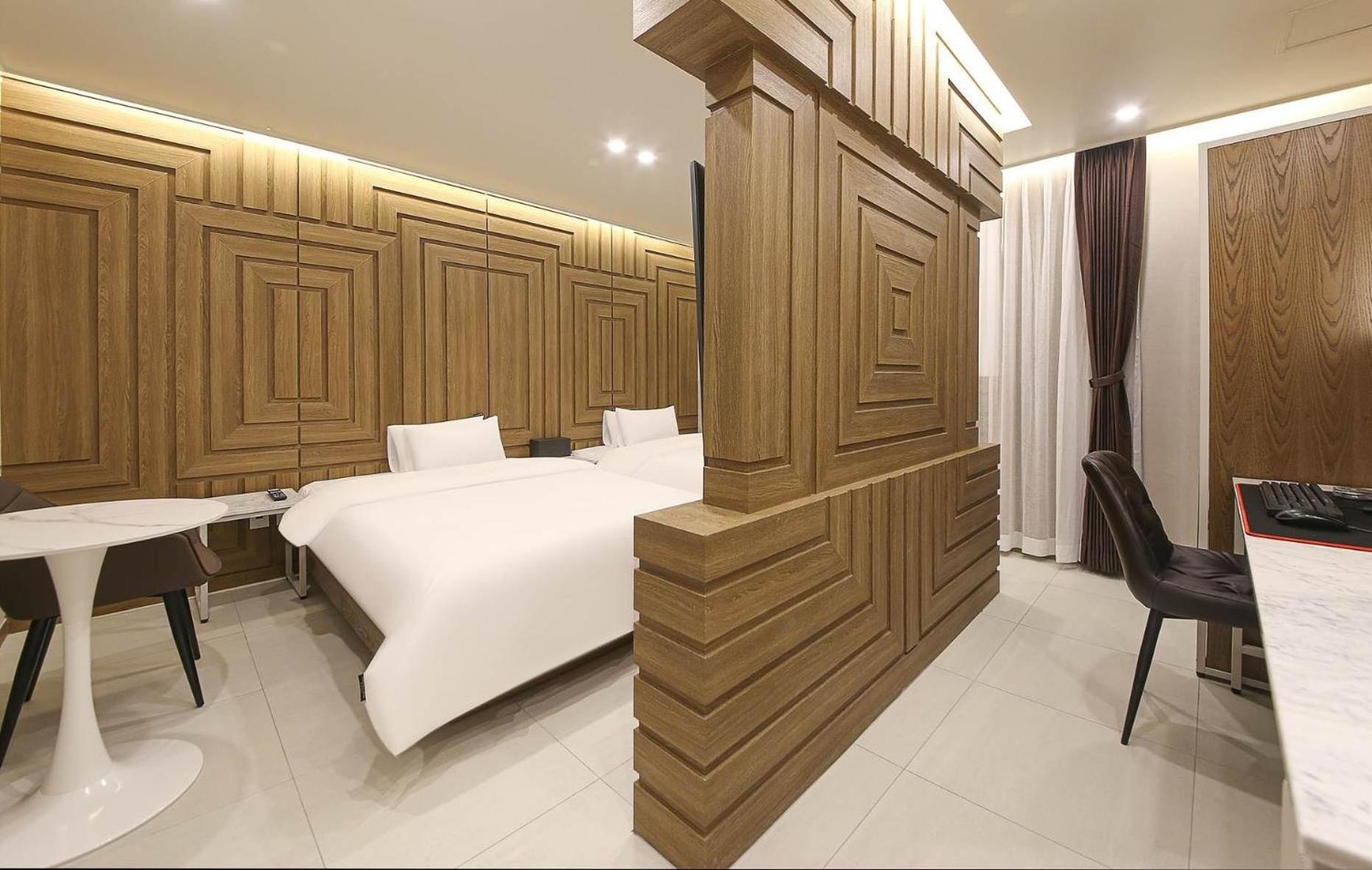 Double or Twin Room with Bathroom