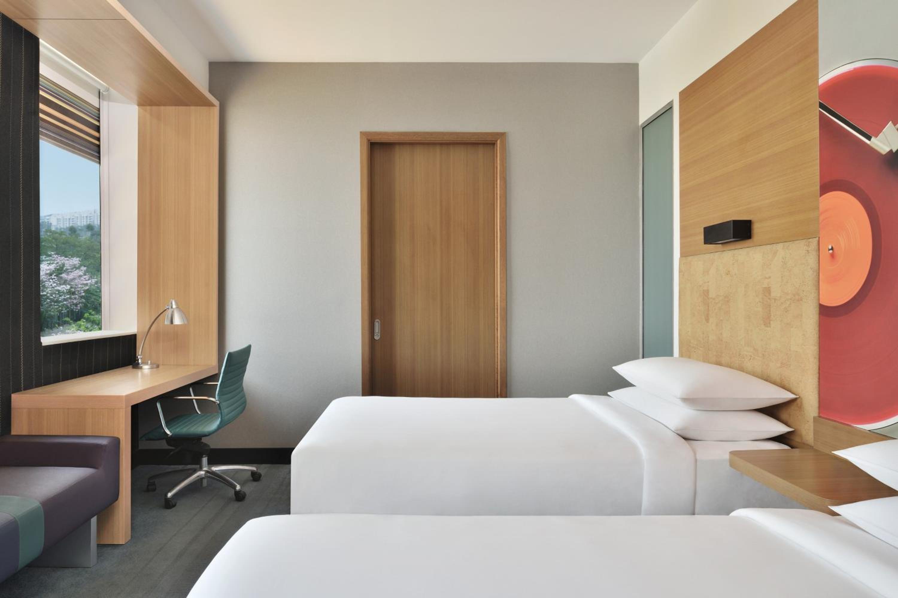 Club room, 2 Twin/Single Bed(s), High floor