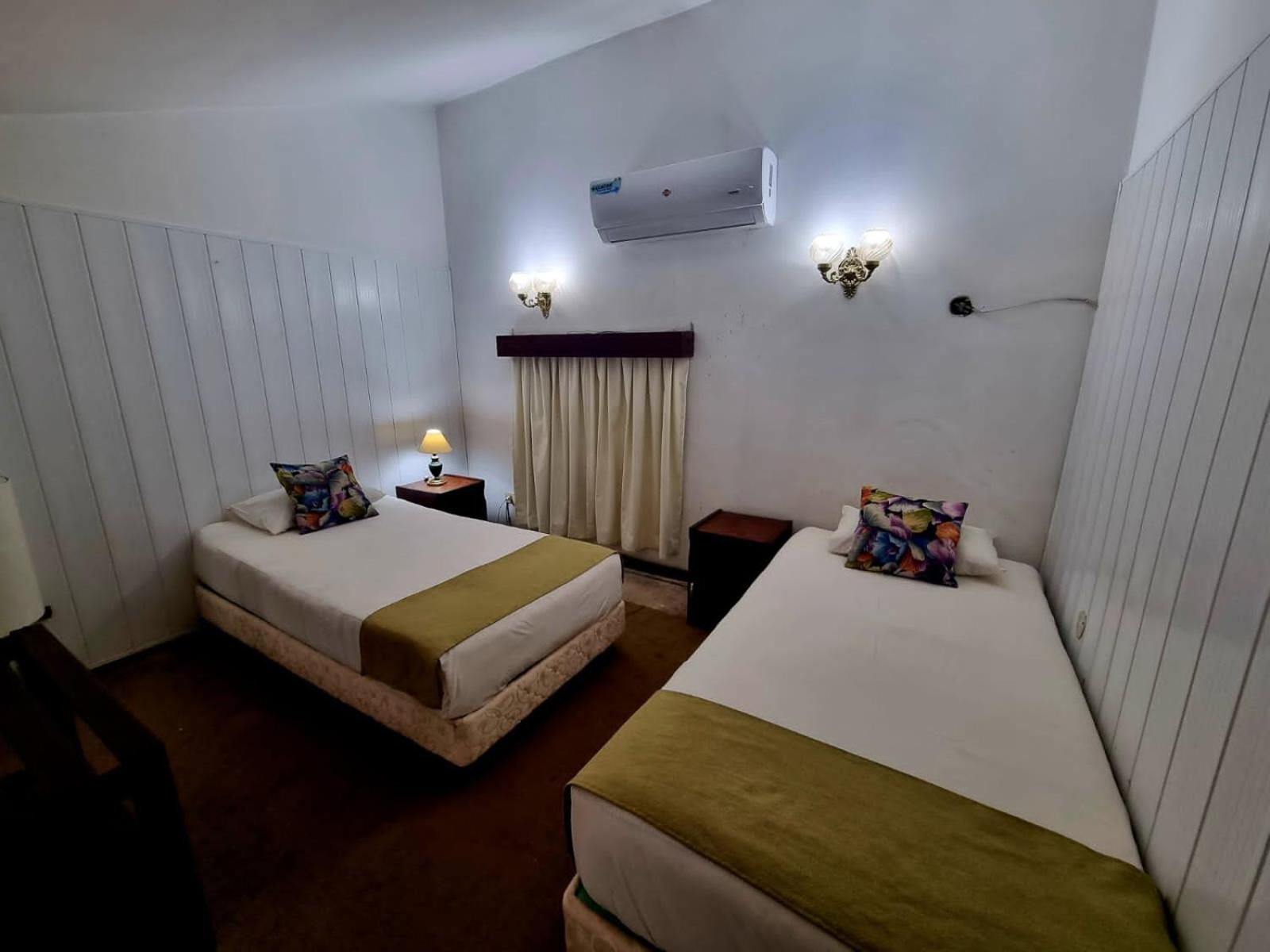 Double or Twin Room photo 3
