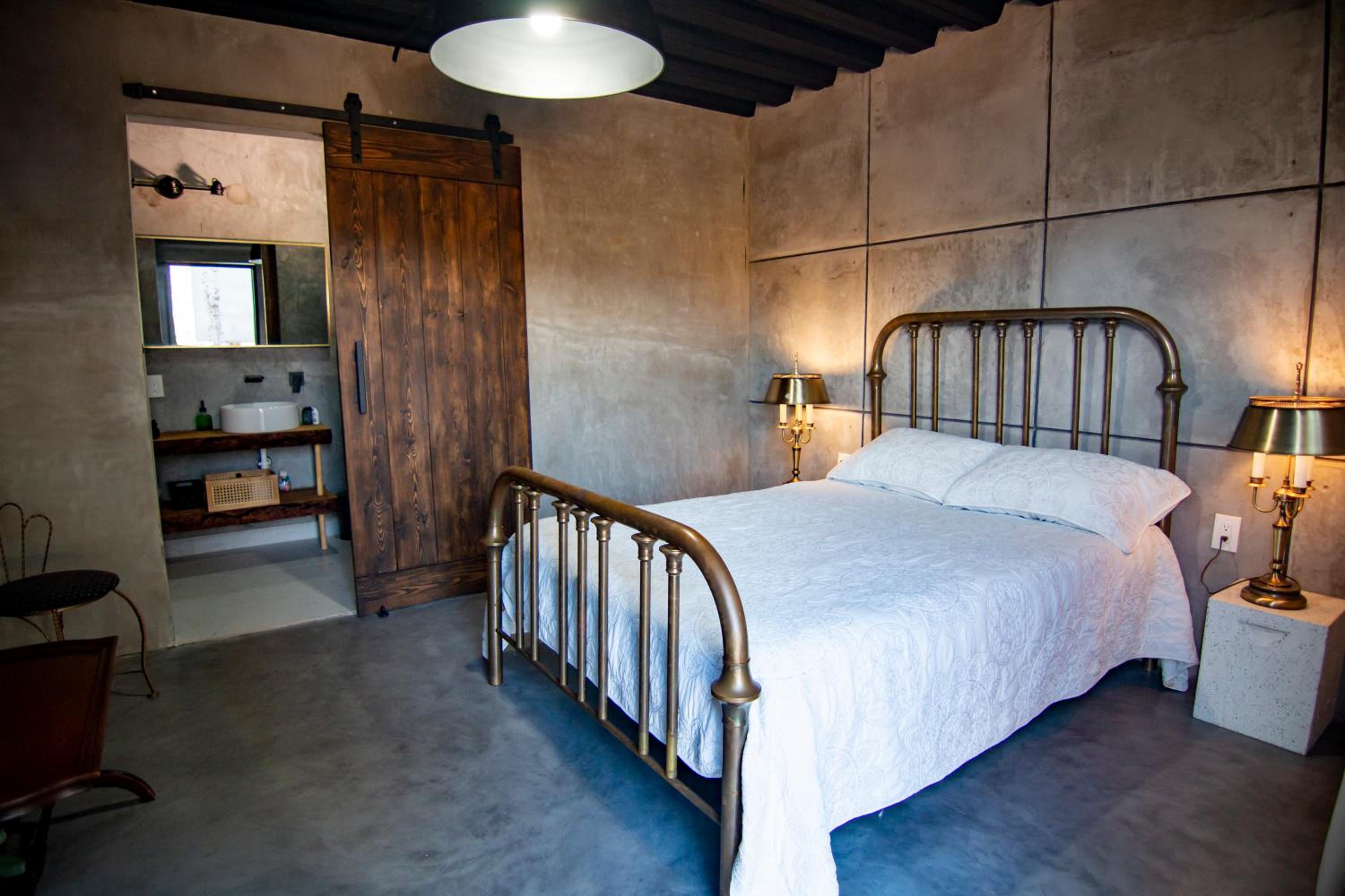 Double Room - Photo 1