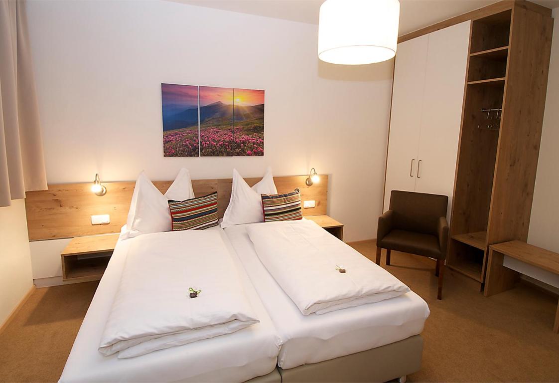 Double or Twin Room photo 1