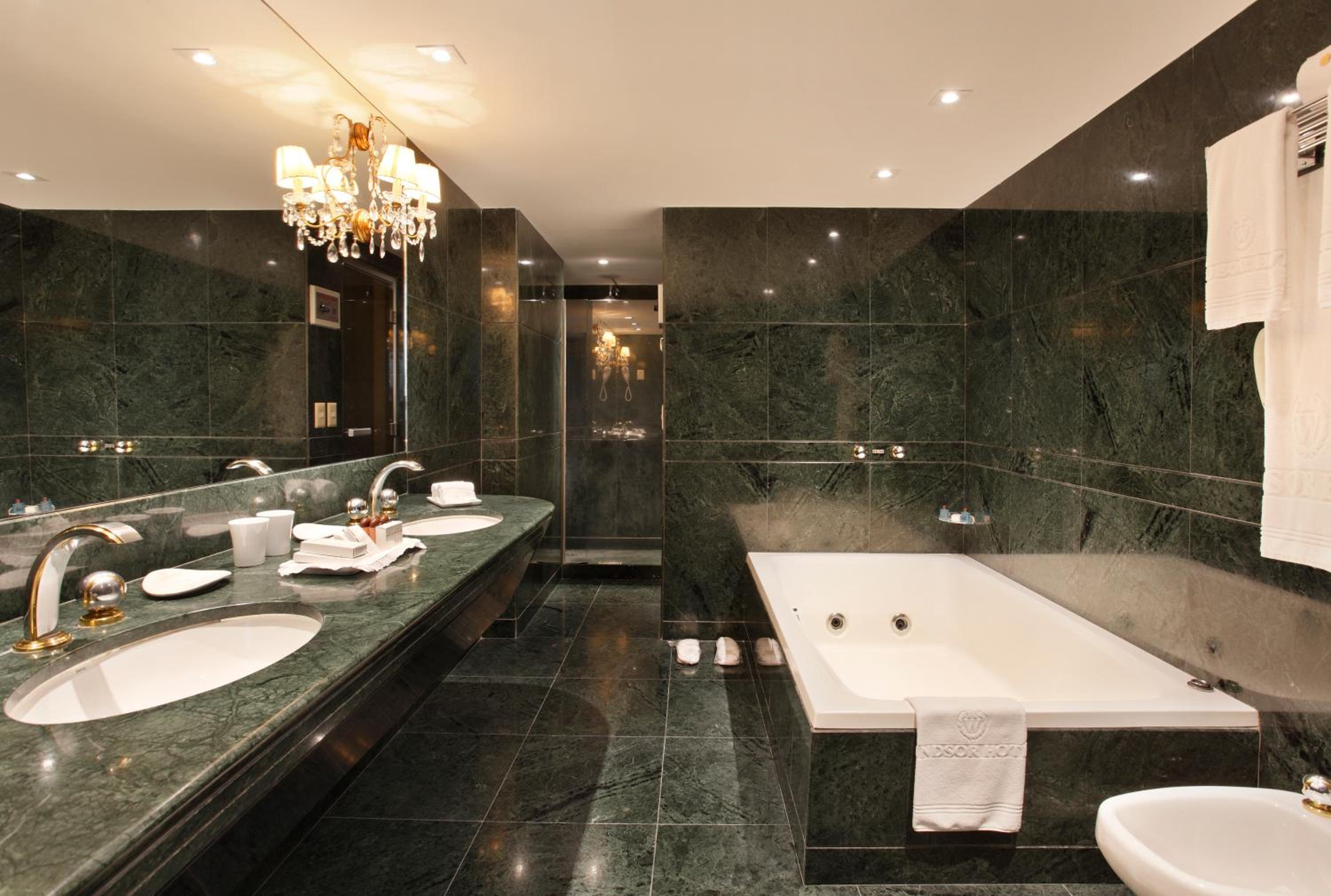 Executive Suite thumbnail 5