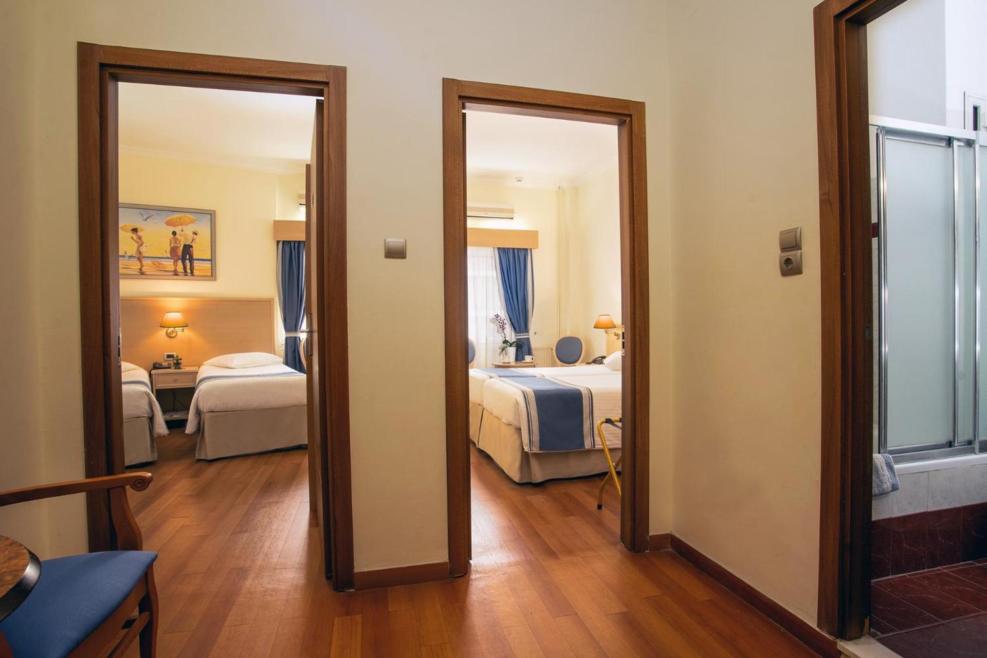 Family Double Room photo 3