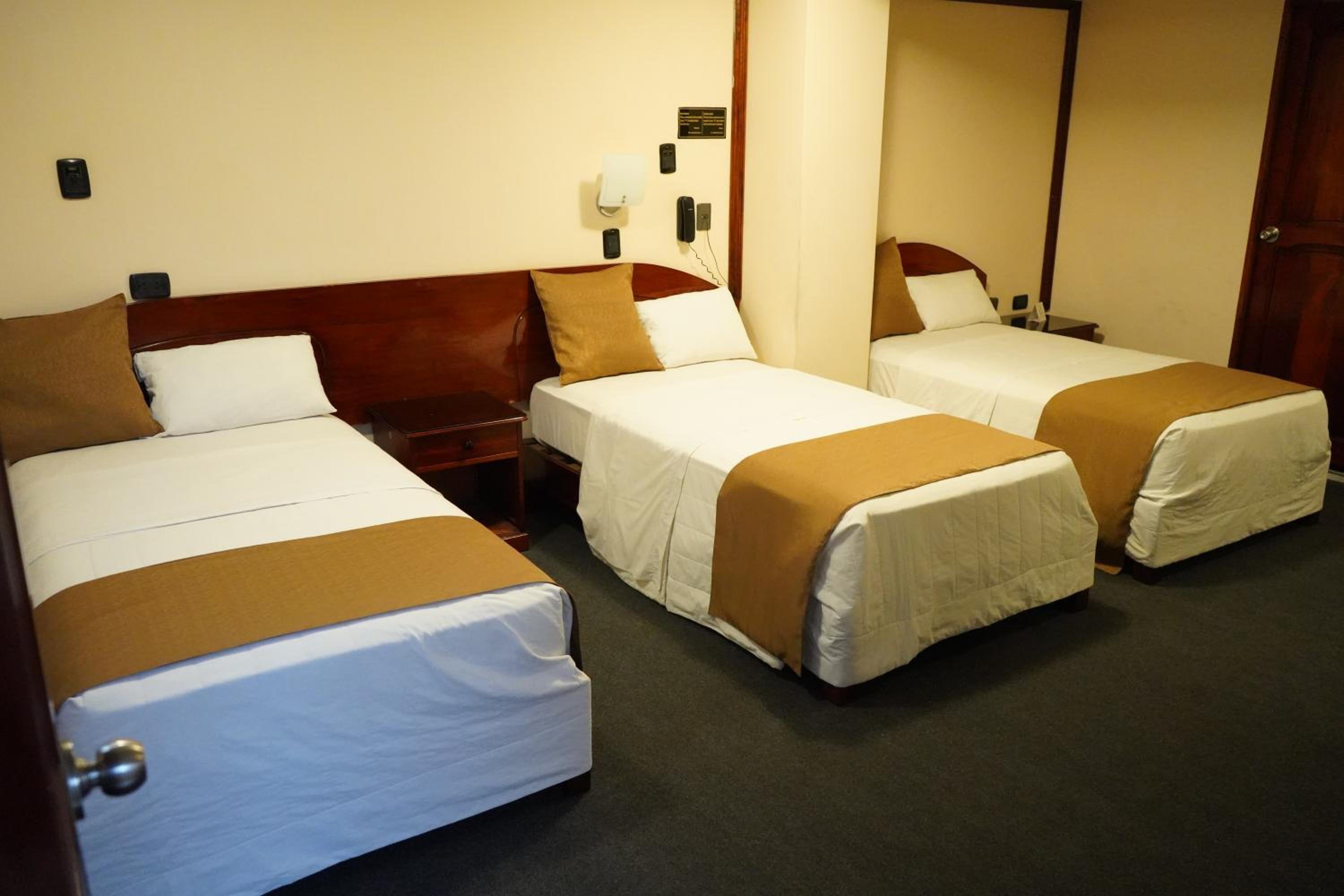 Triple Room photo 2