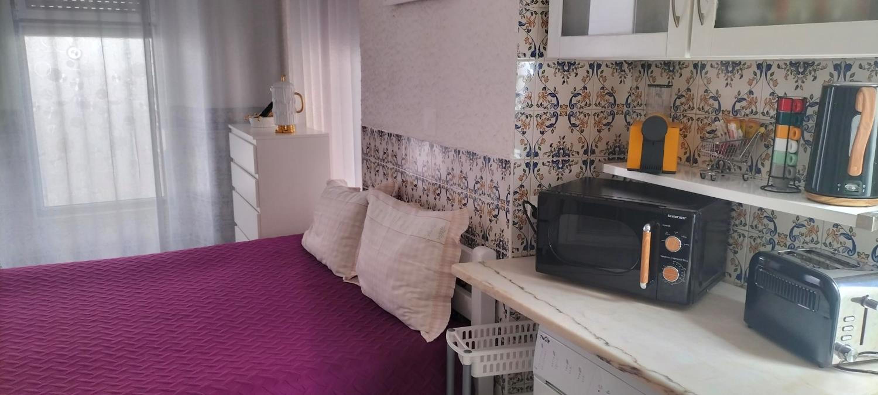 One-Bedroom House - Photo 41