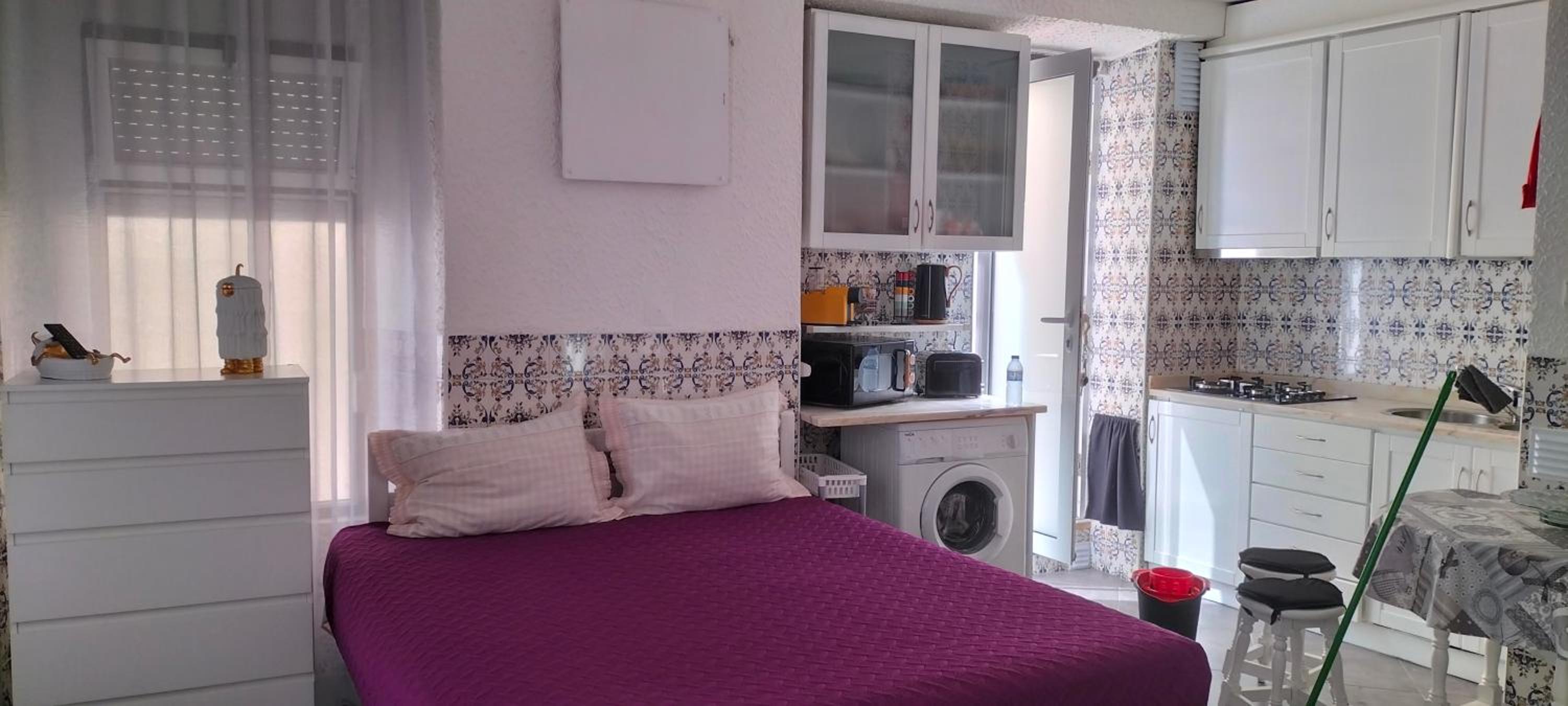 One-Bedroom House - Photo 43