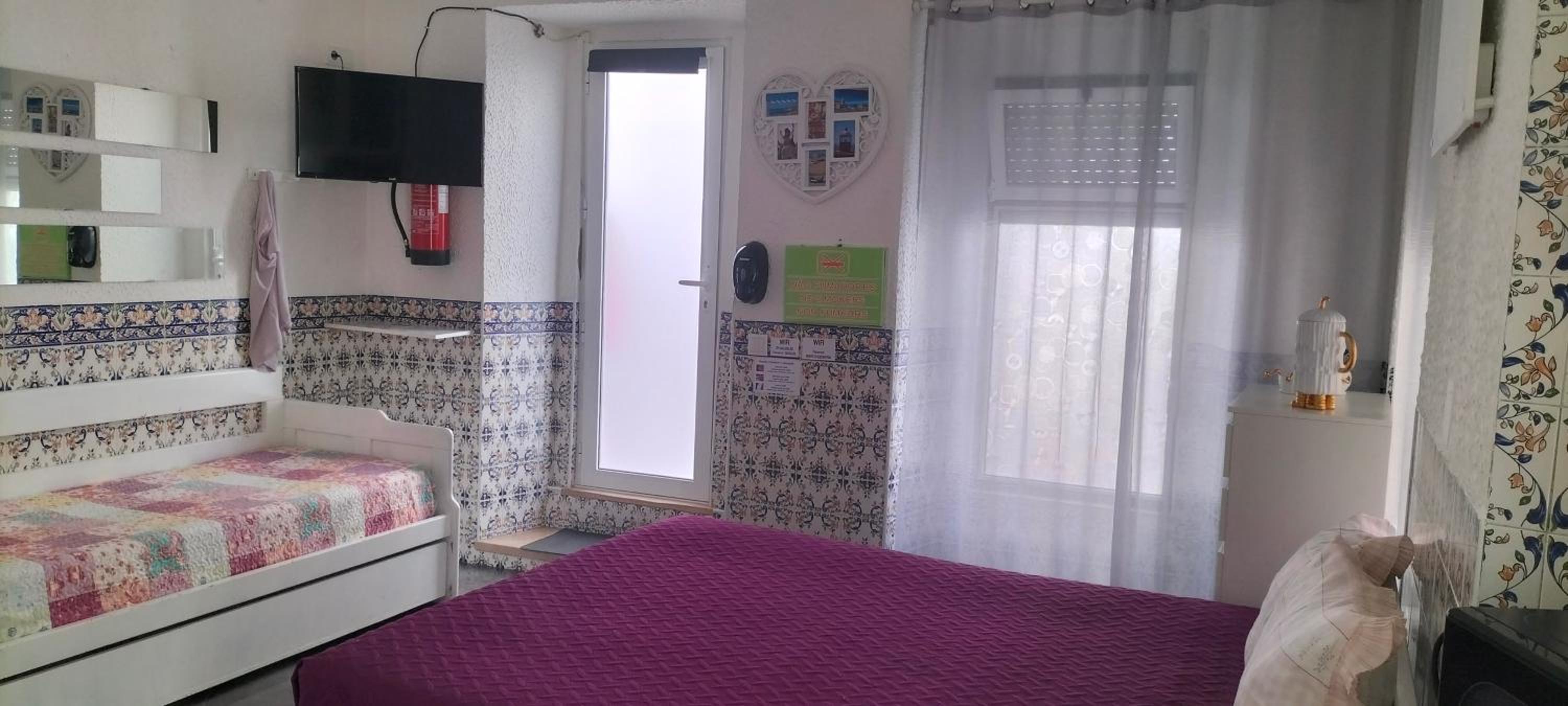 One-Bedroom House - Photo 45