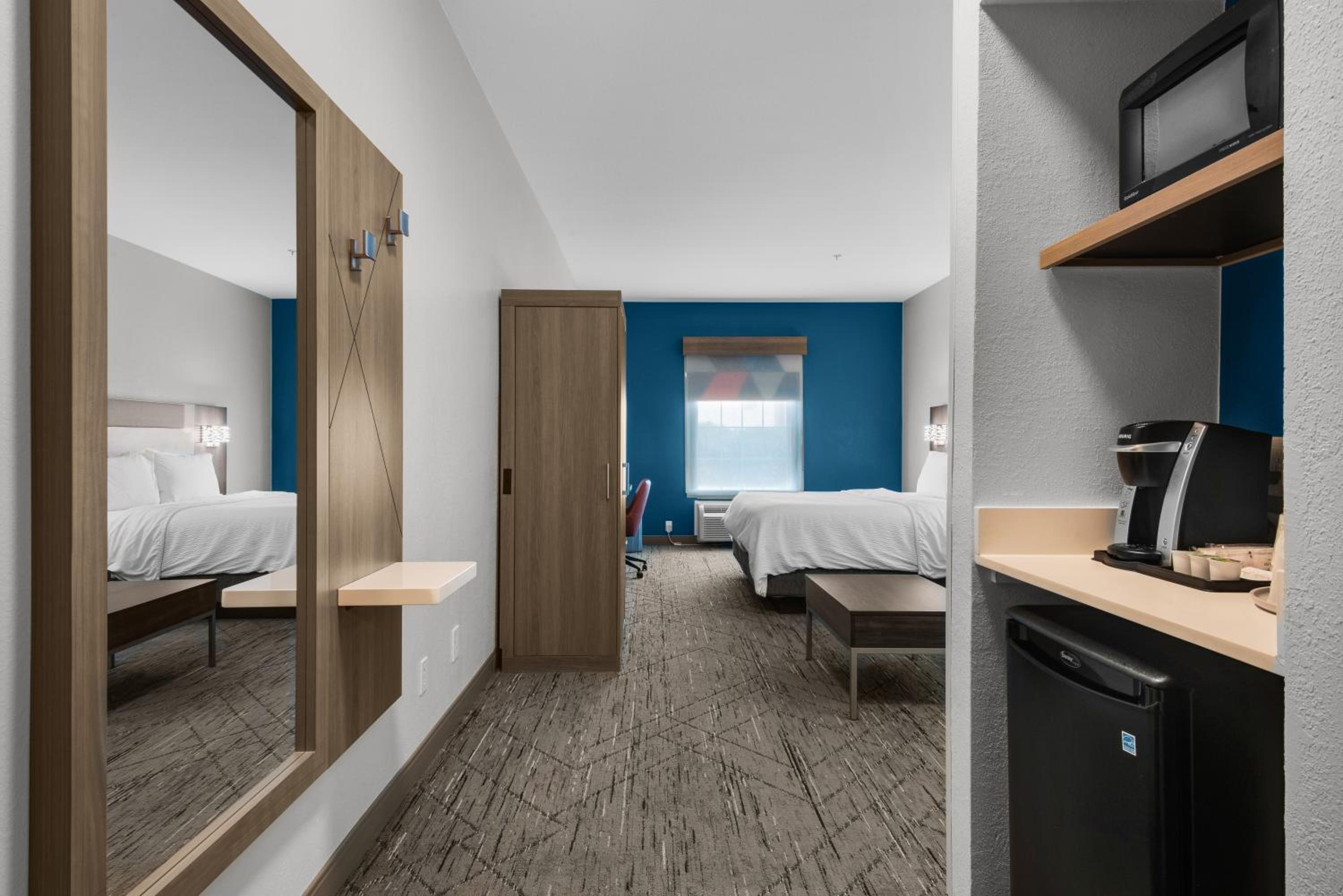 King Suite with Sofa Bed - Photo 13