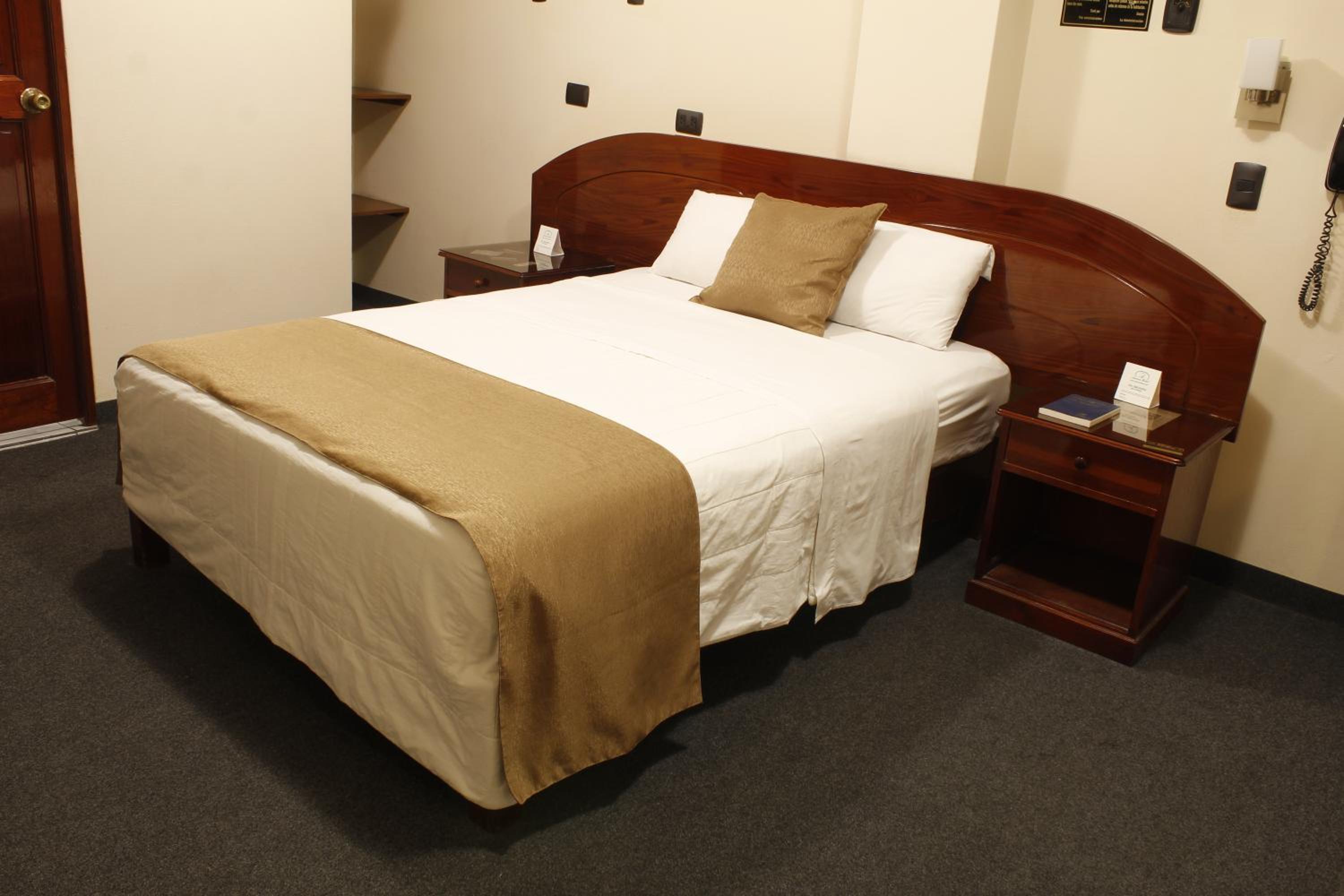 Economy Double Room photo 2