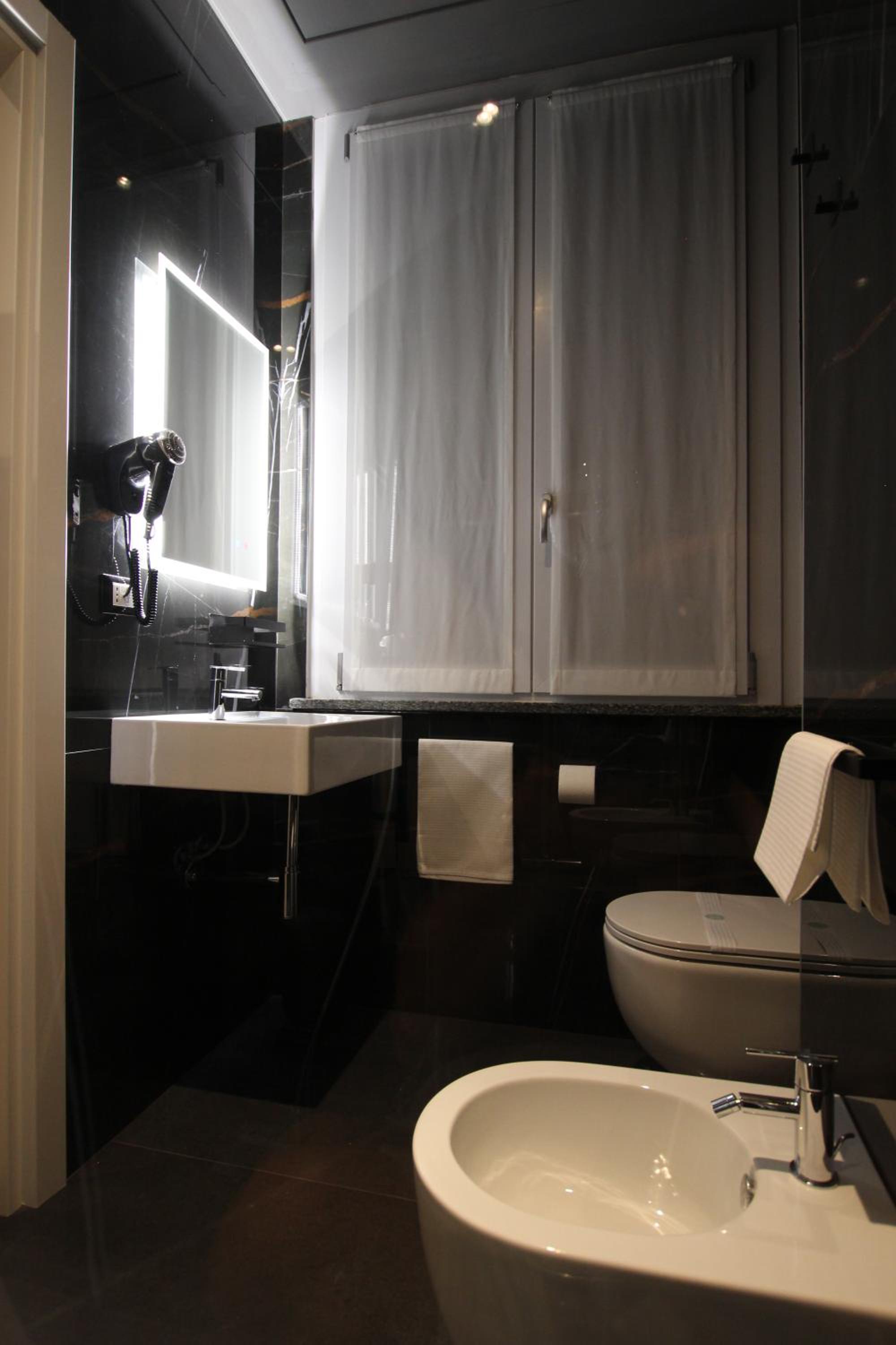 Deluxe Room - Photo 38