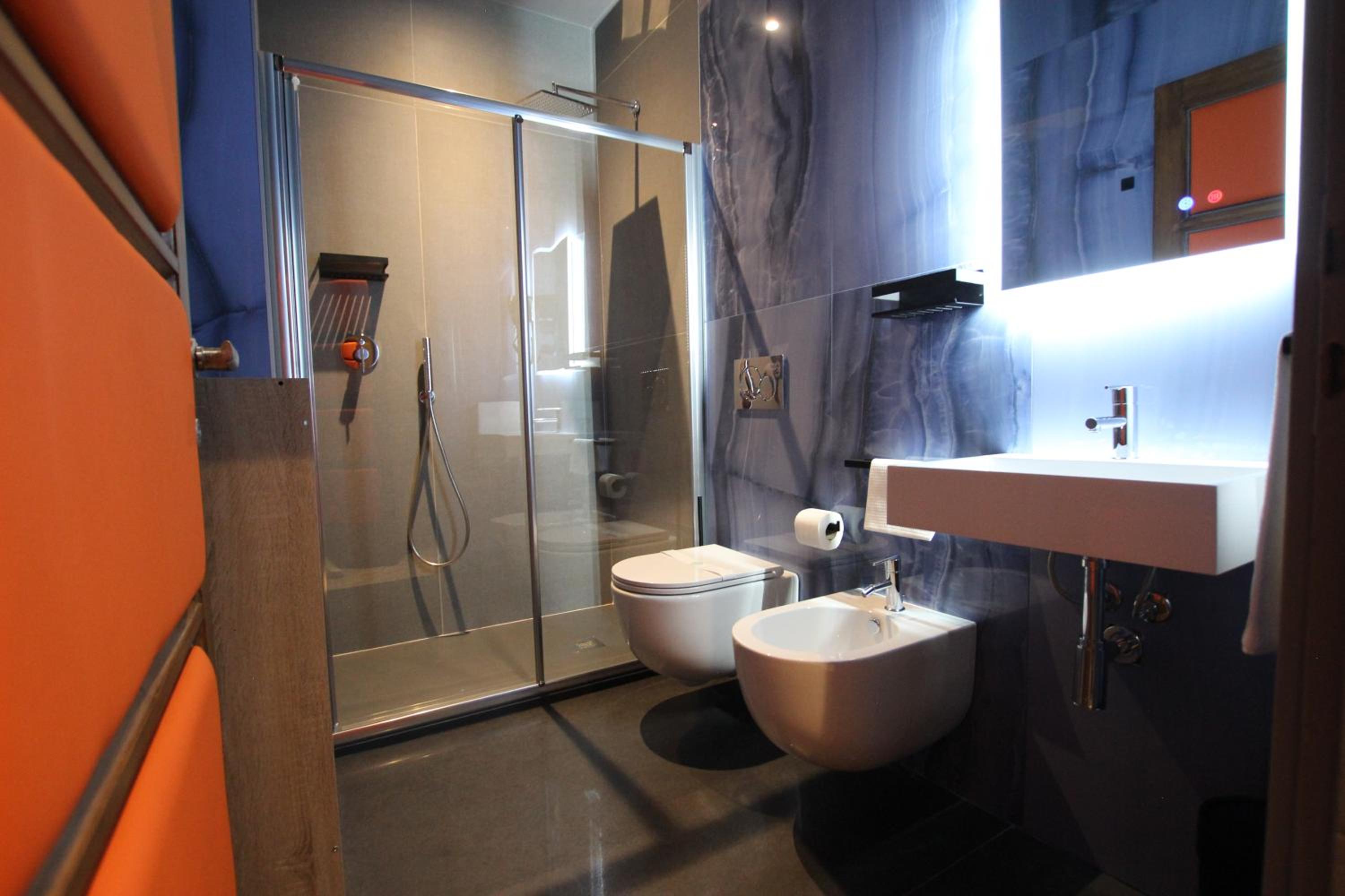 Superior King Room - Photo 36