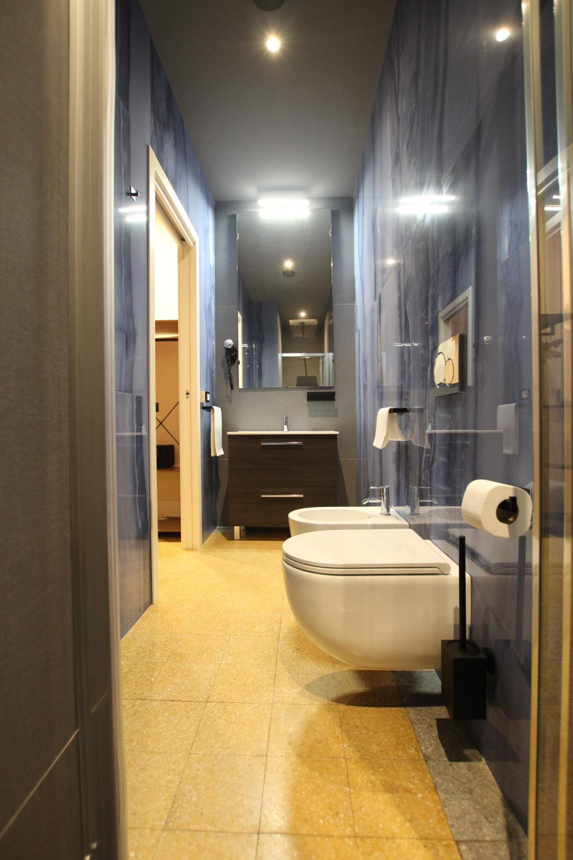 Double Room - Photo 17