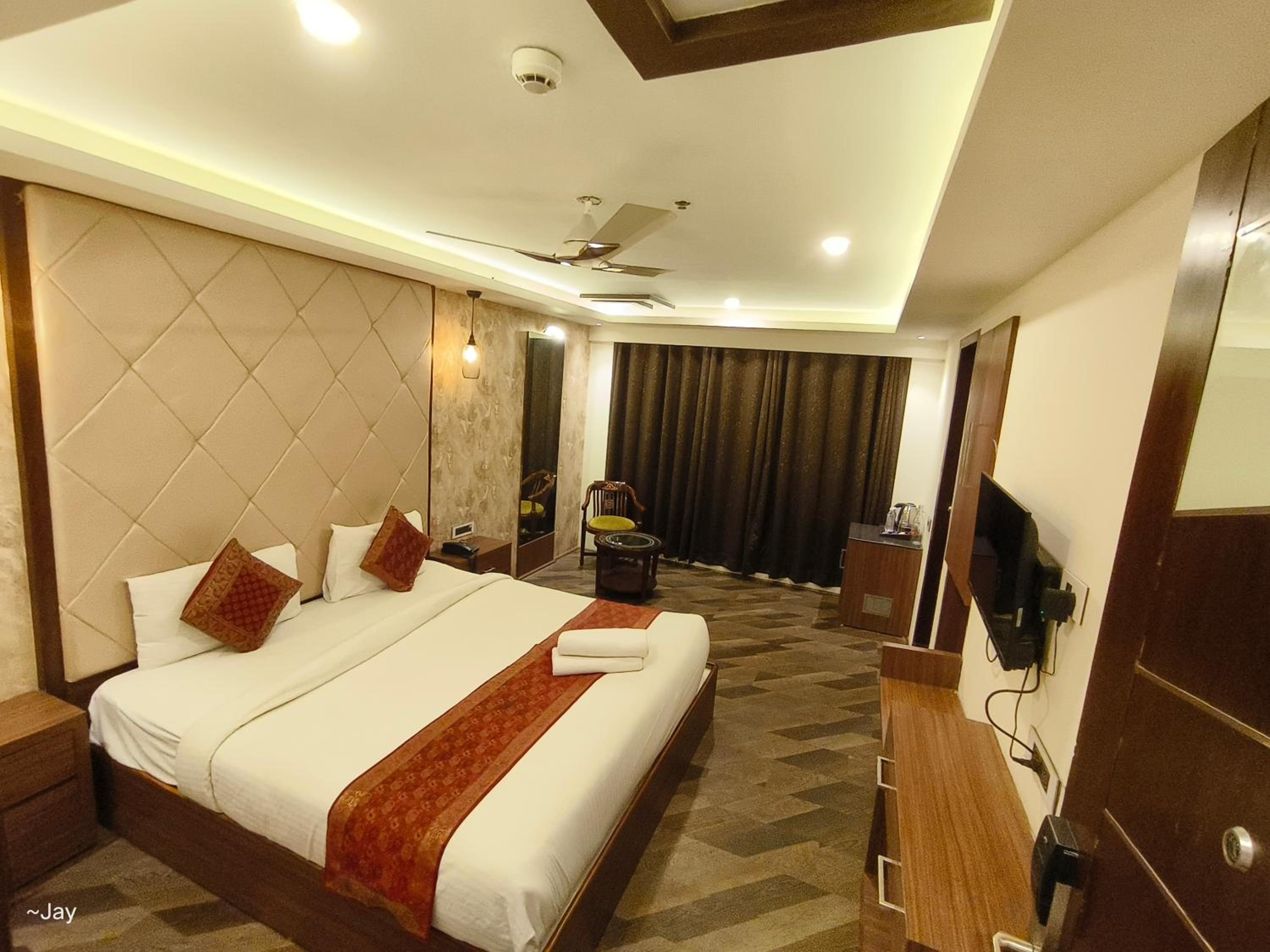 Deluxe Family Room - Photo 5