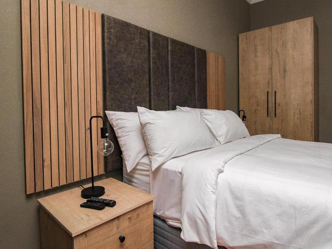 Standard Double Room - Photo 4