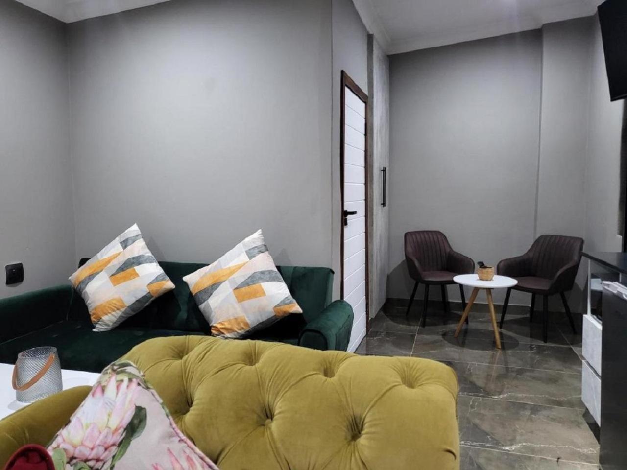 Double Room - Photo 4