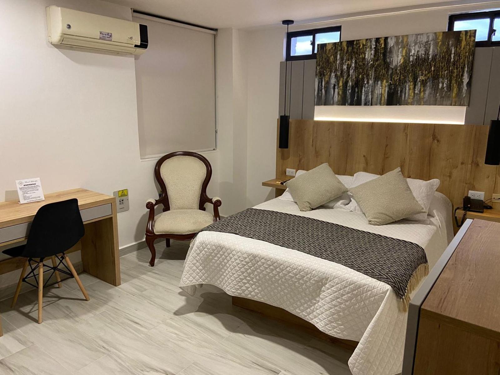 Large Double Room photo 1