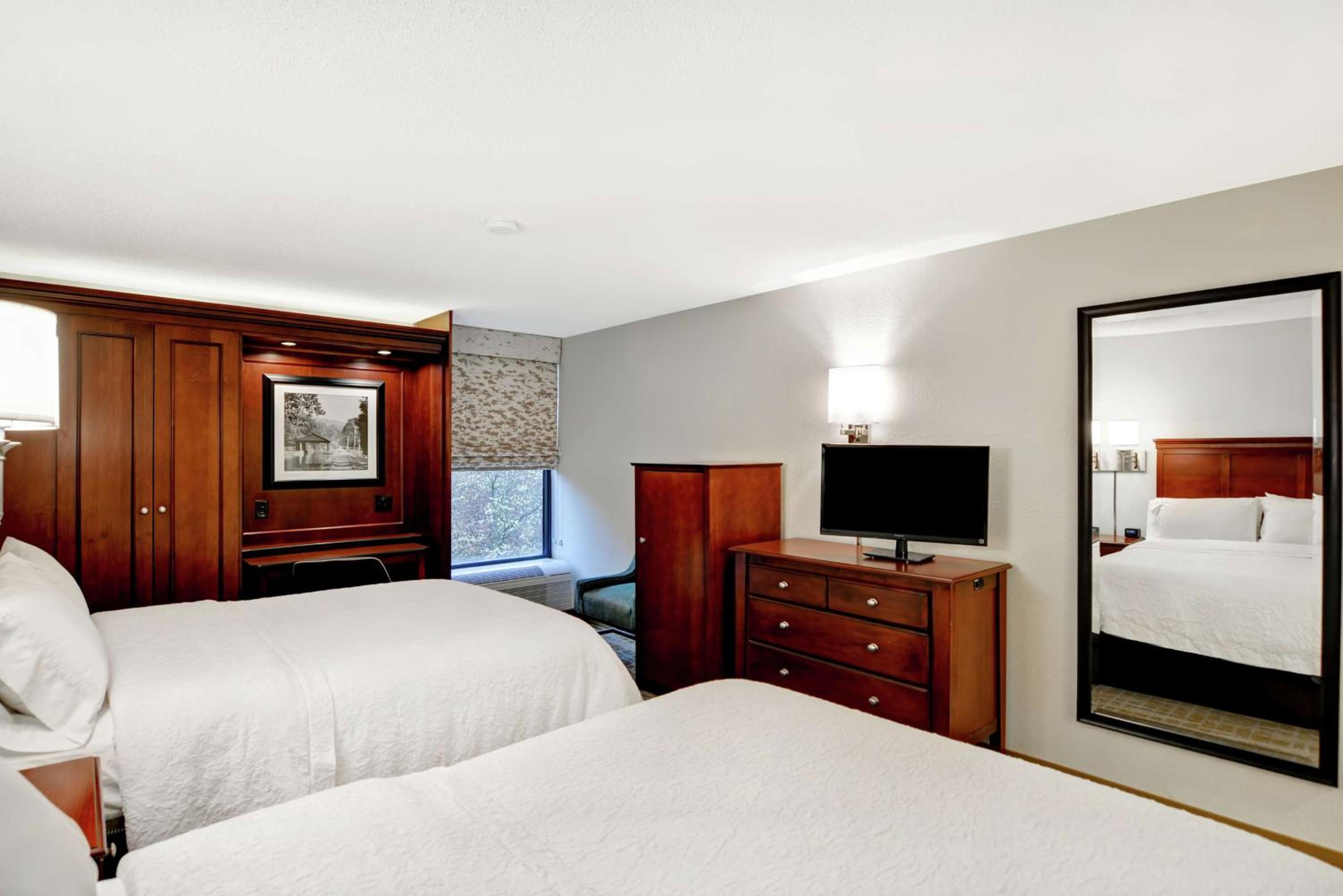 Double Room with Two Double Beds - Non-Smoking - Photo 6