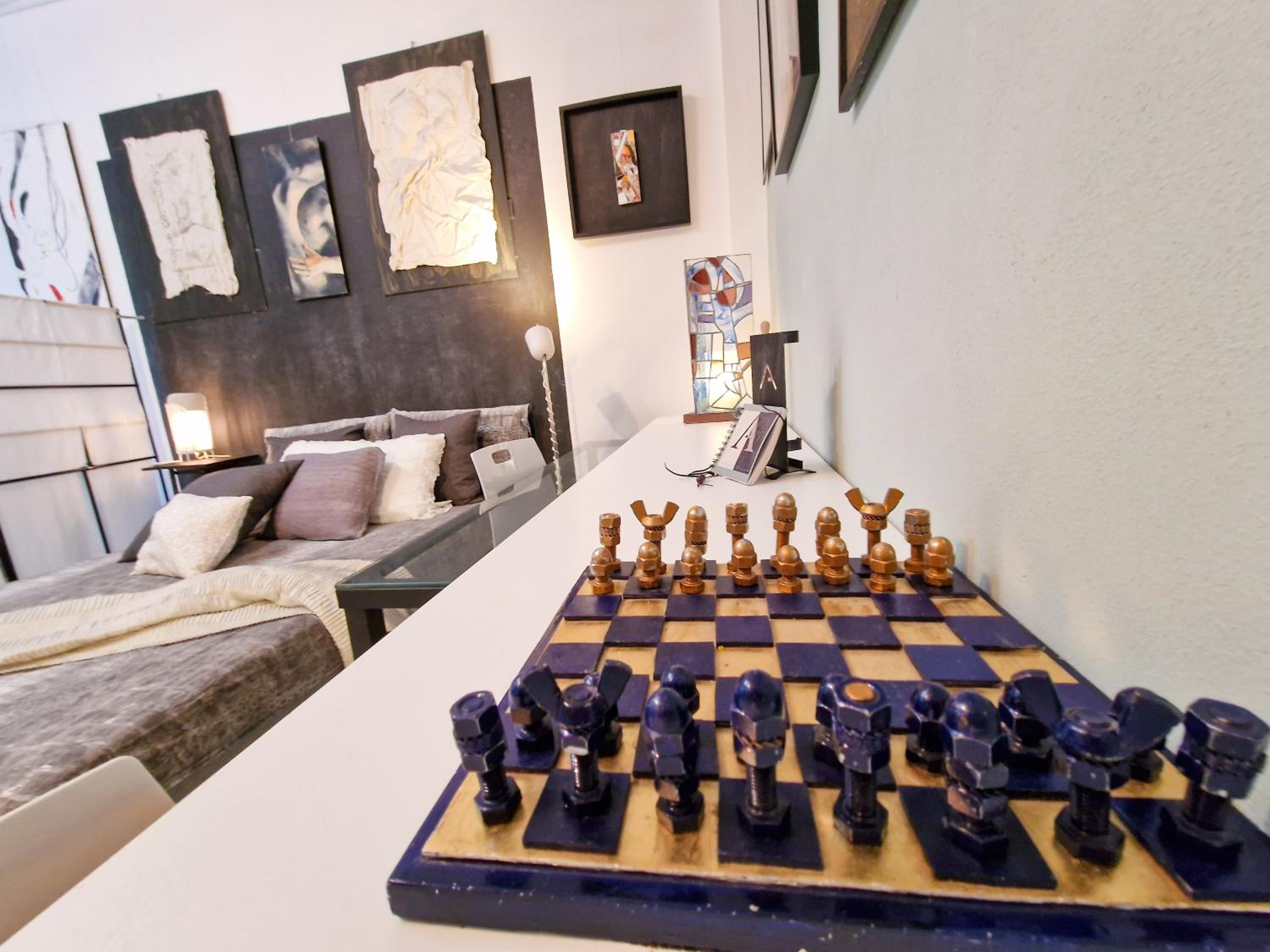 One-Bedroom Apartment photo 1