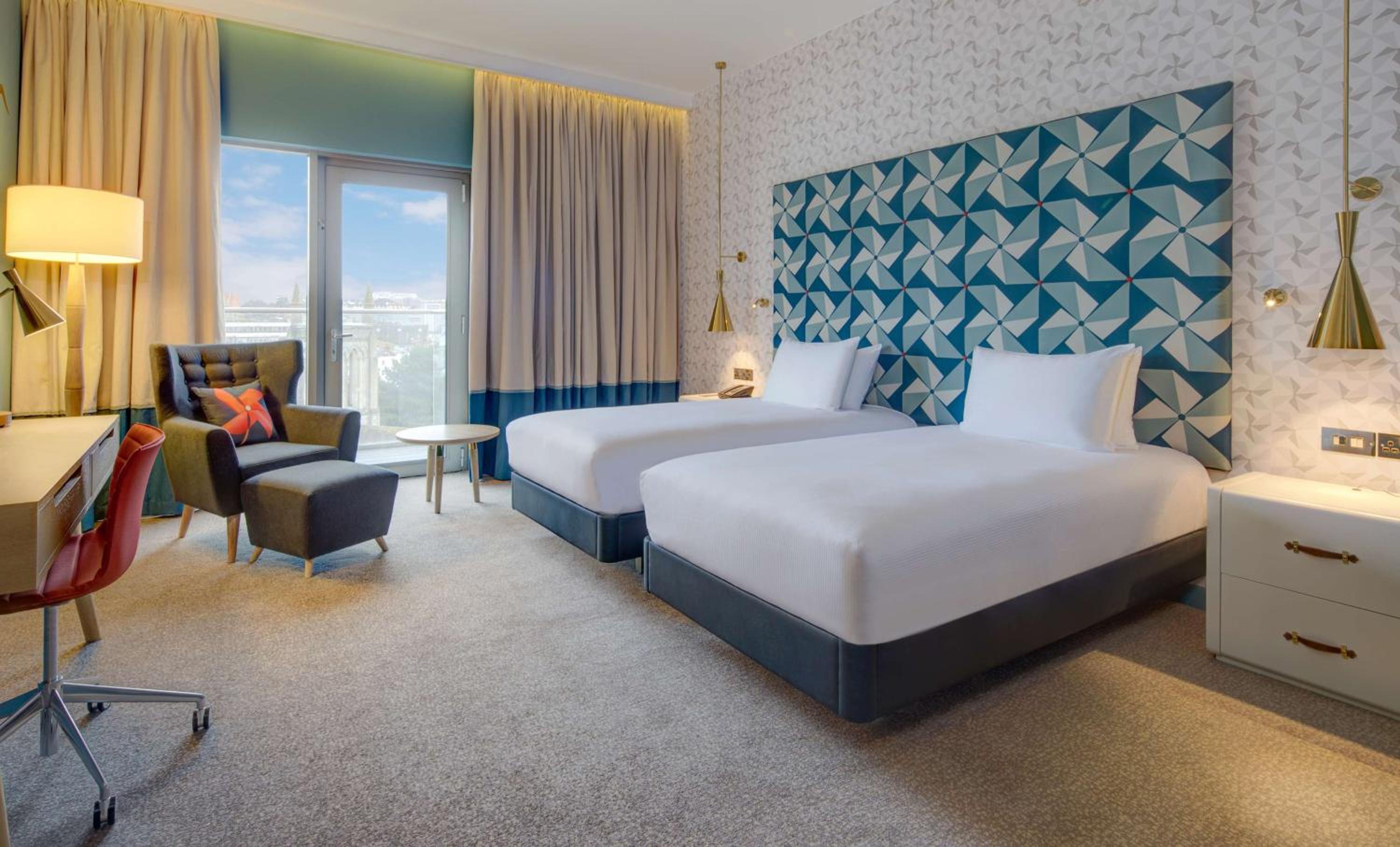 Twin Guest Room with Balcony