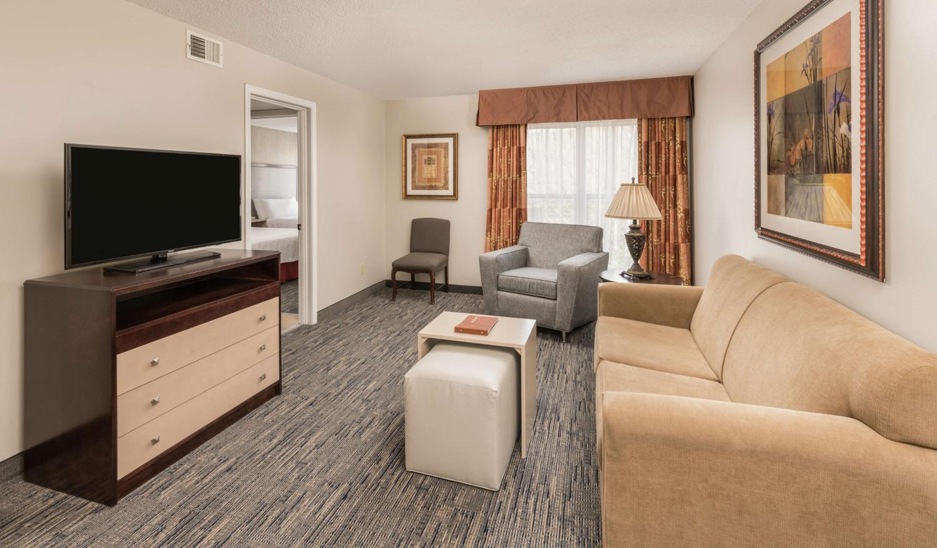 One-Bedroom Suite with Two Double Beds and Sofa Bed - Photo 1