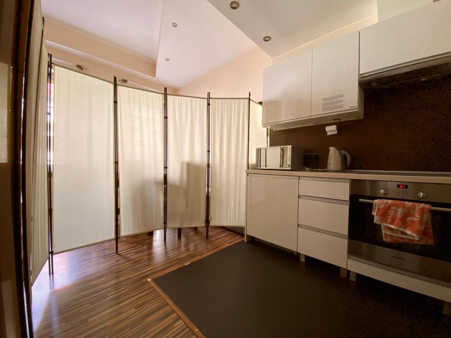 Bunk Bed in Female Dormitory Room   photo 3