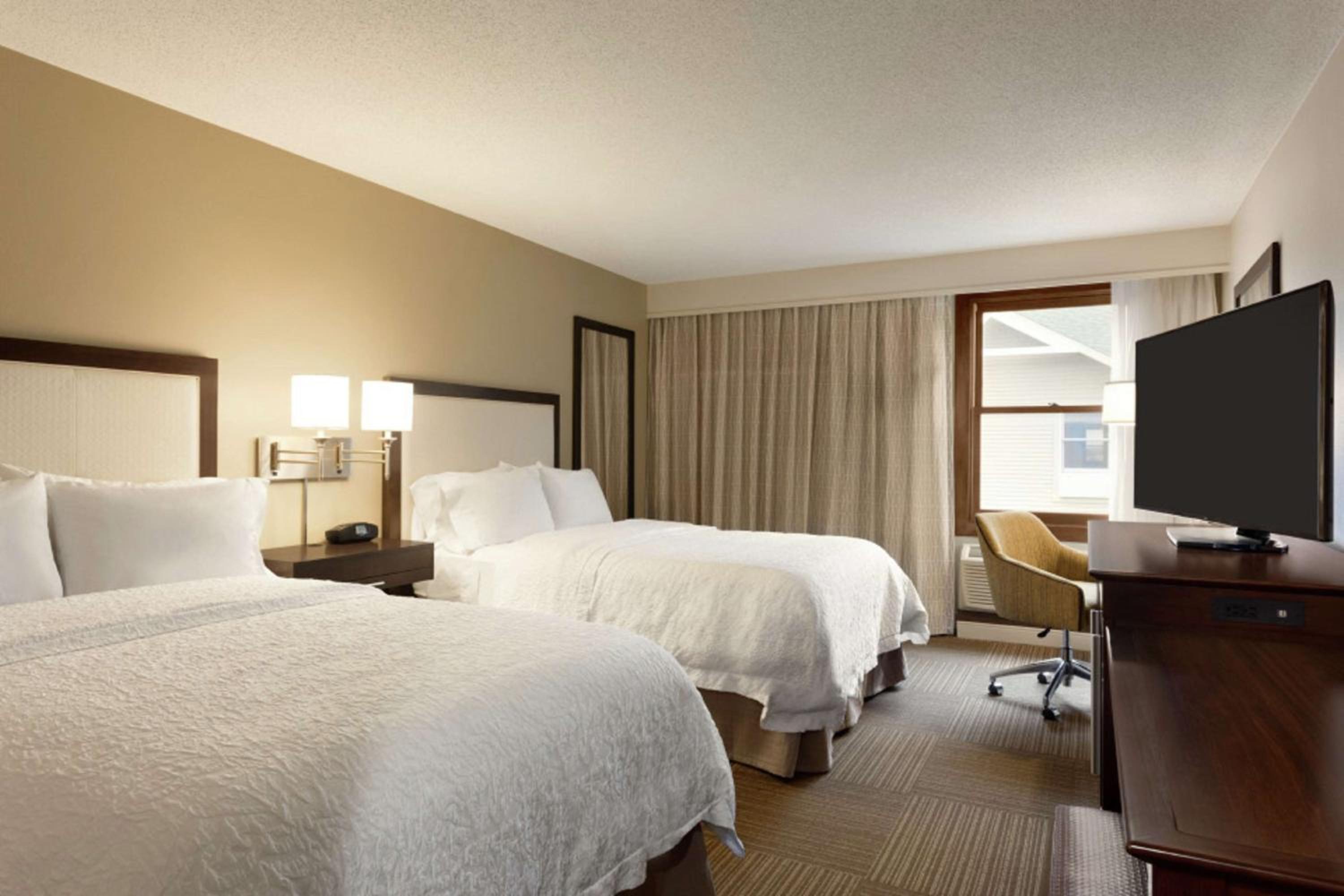 Double Room with Two Double Beds - Non-Smoking - Photo 3