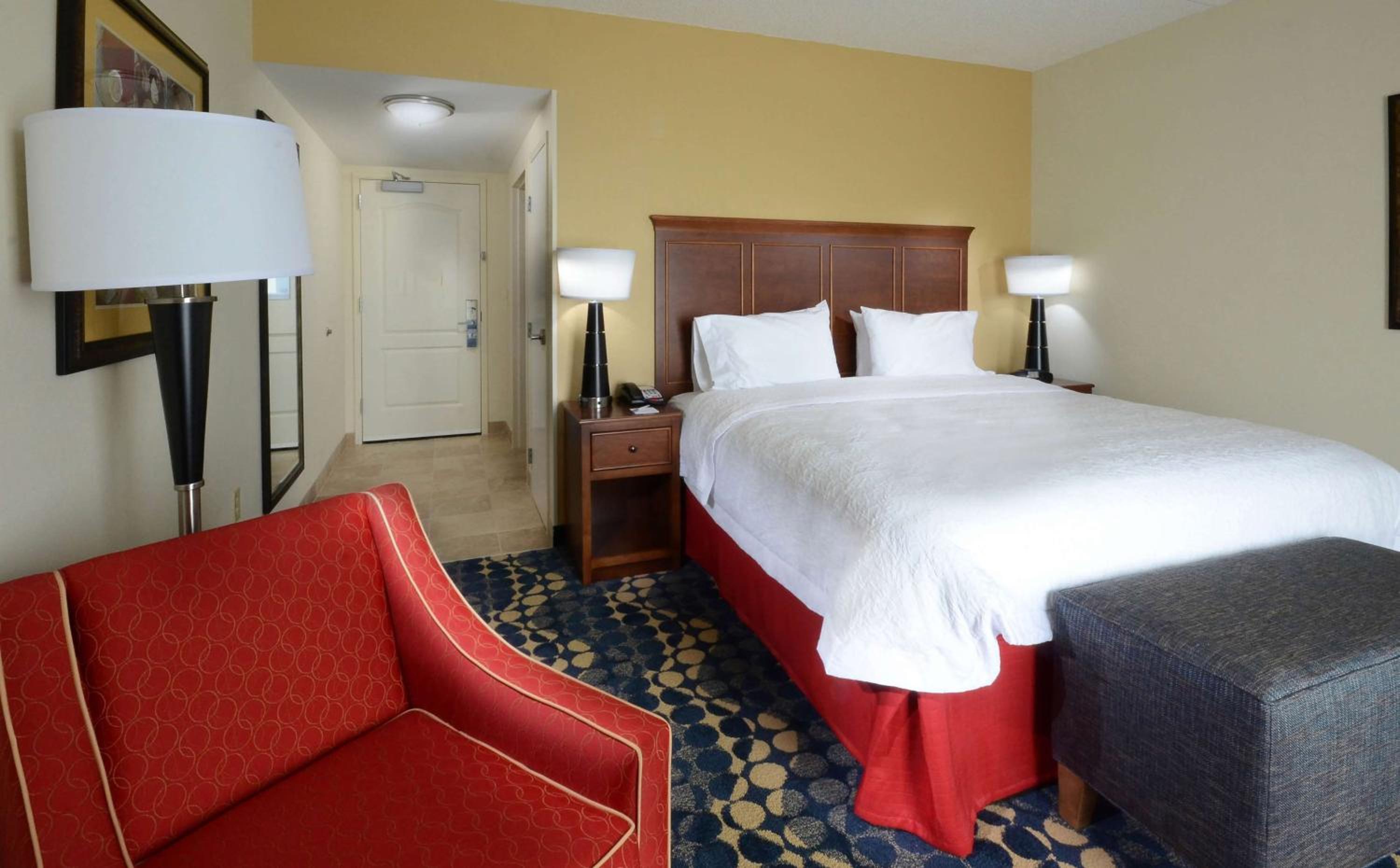 King Room - Non-Smoking photo 2