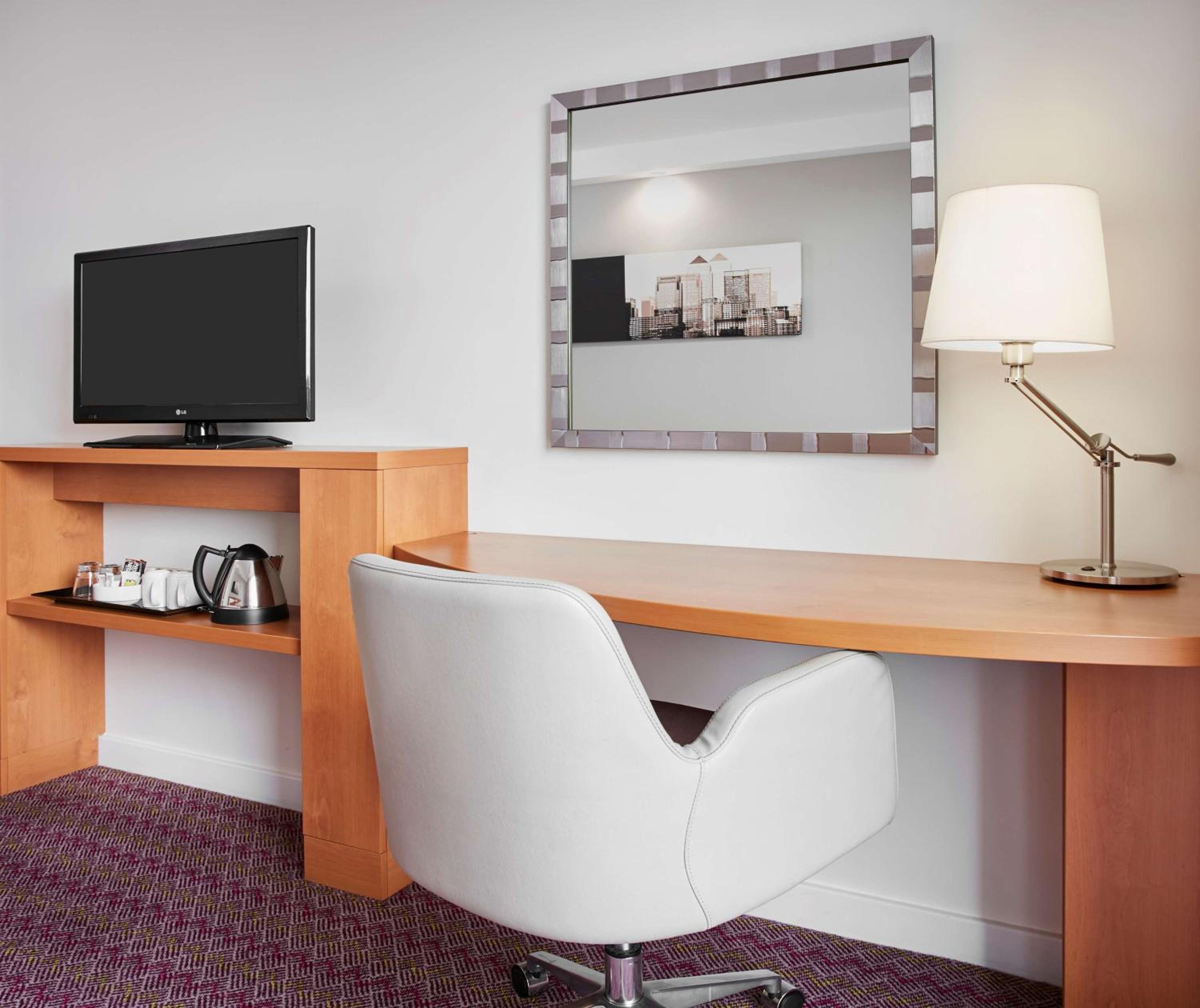 Twin Room with City View photo 2
