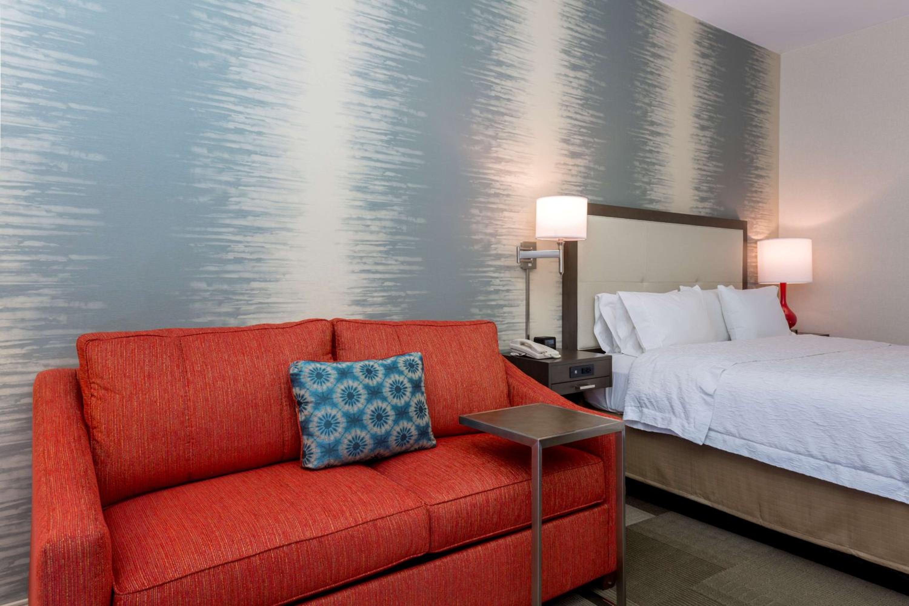 King Room with Sofa Bed - Photo 1