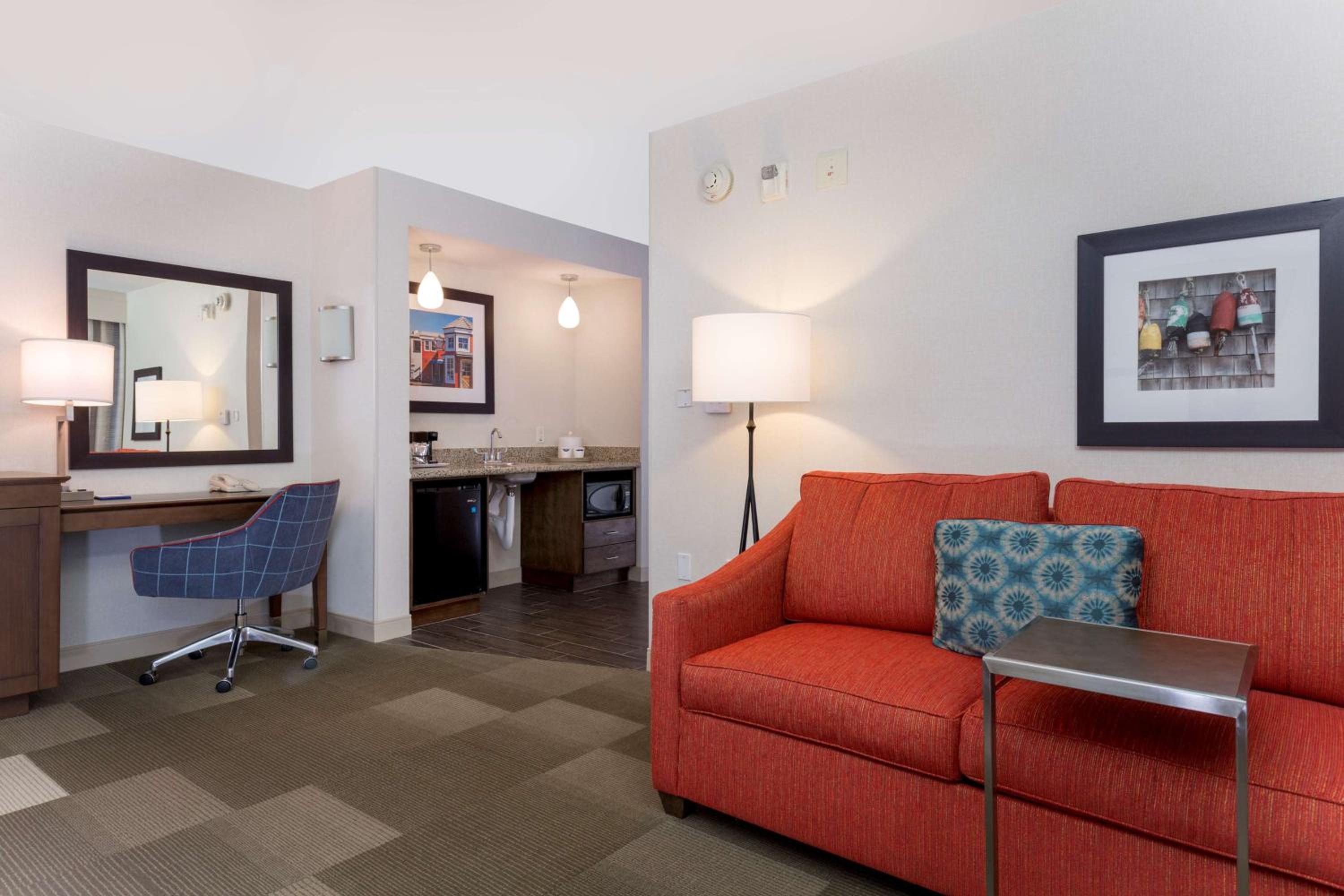 King Studio - Disability Access/Hearing Accessible - Non-Smoking - Photo 3