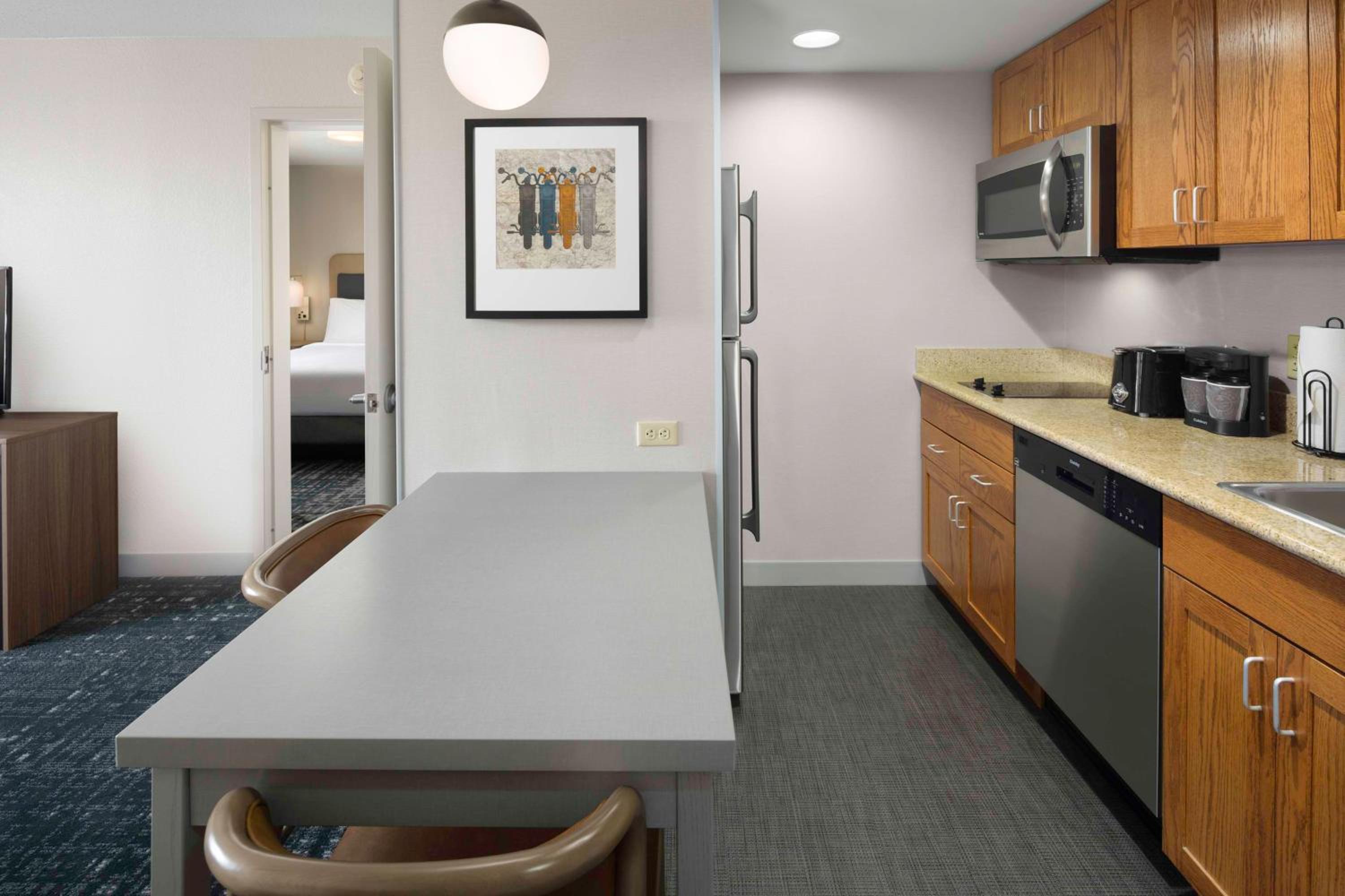 One-Bedroom King Suite - Non-Smoking - Photo 6