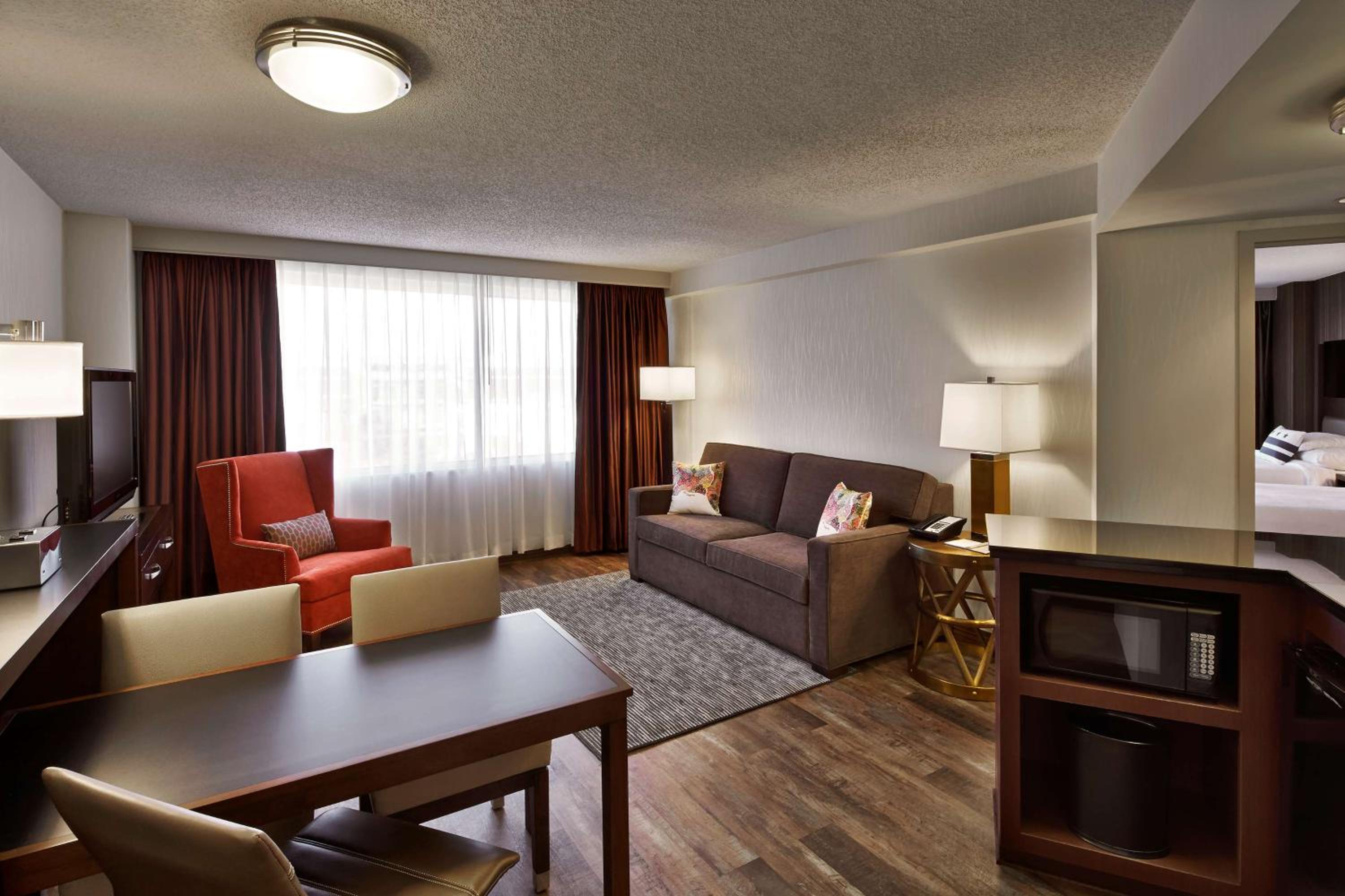 Premium Two-Room King Suite - High Floor photo 1