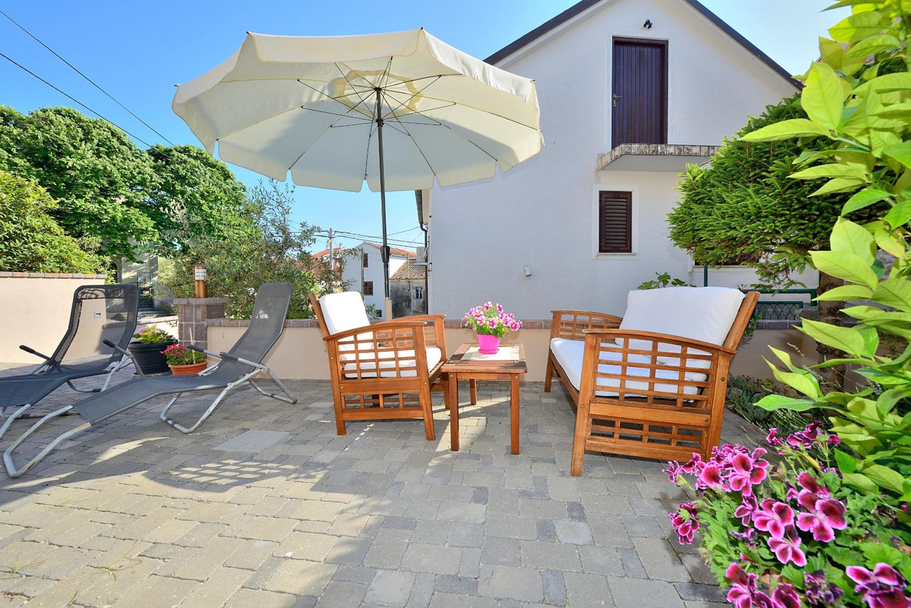 Studio with Garden View - Photo 2