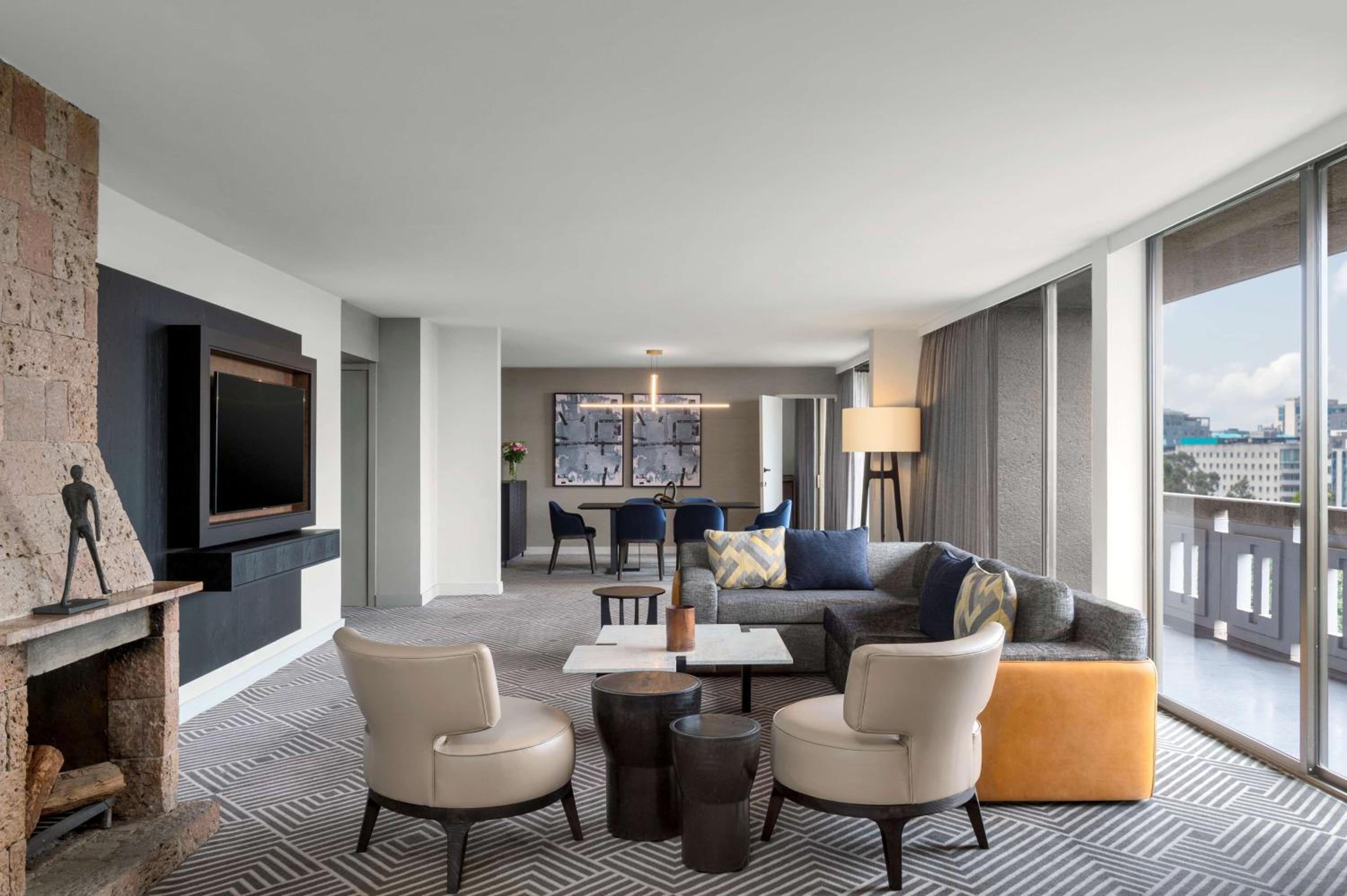 Panoramic Suite - Photo 4