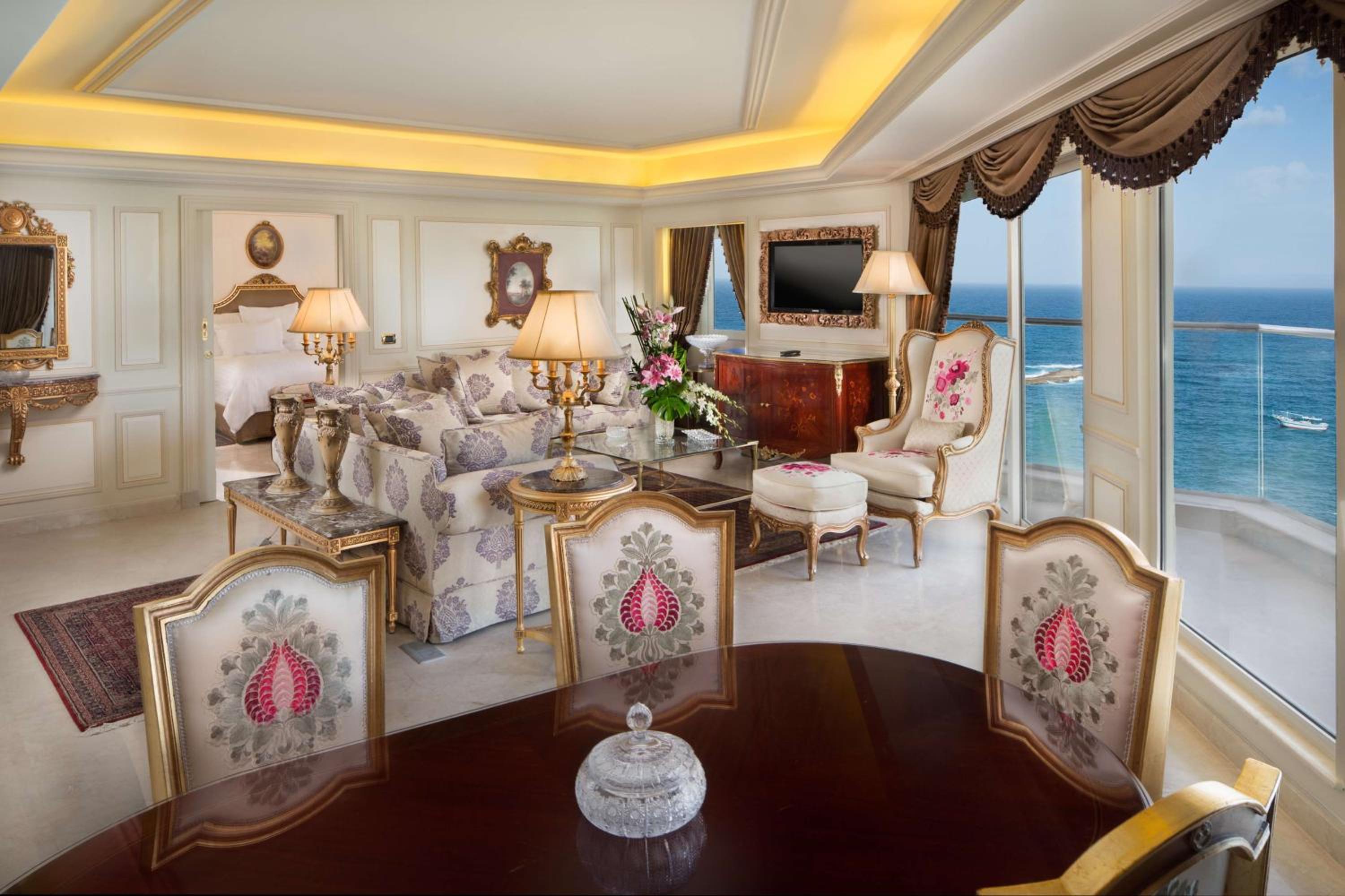 King Royal Suite with Panoramic Sea View