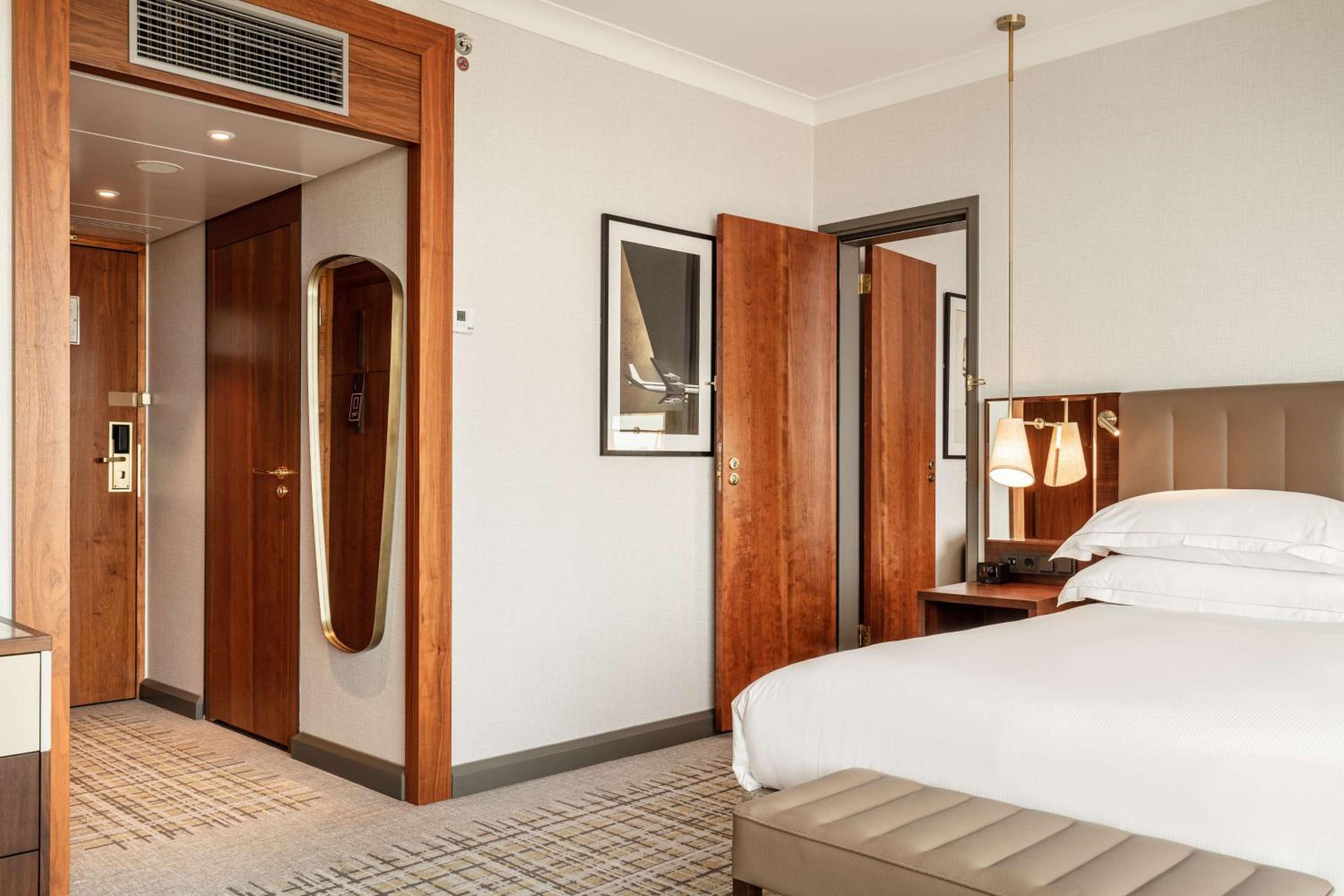 Connecting Family Suite