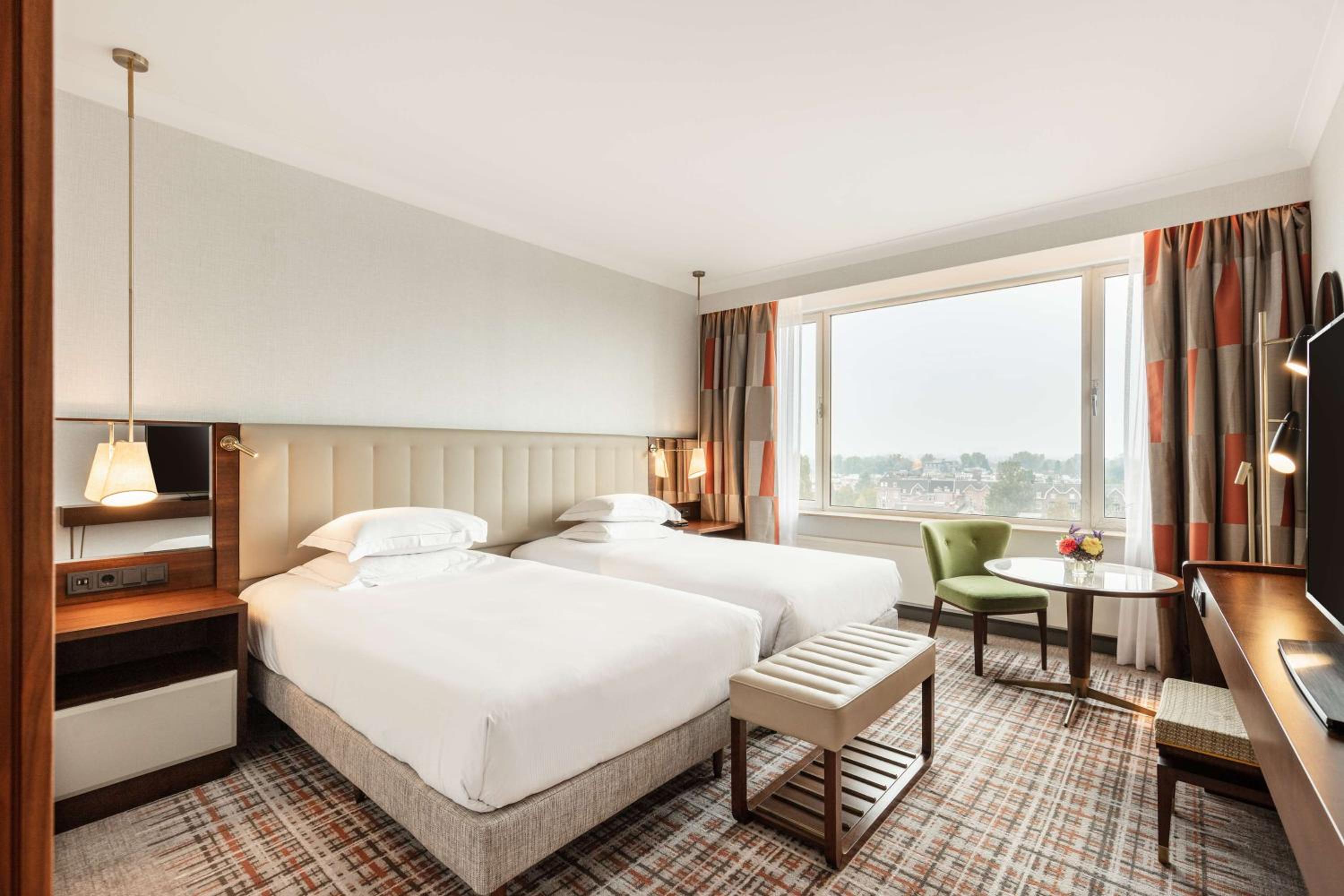 Twin Deluxe Room with Canal View