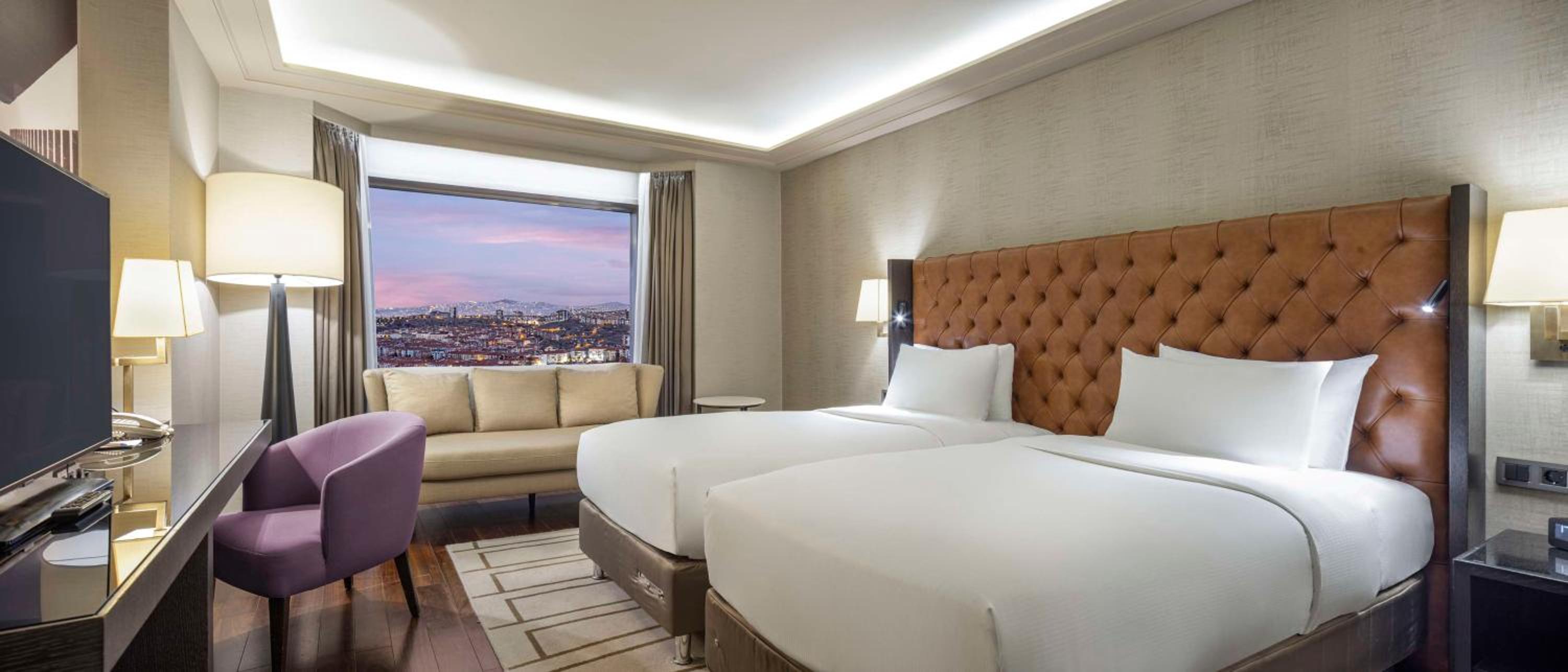 Executive Twin Room thumbnail 5
