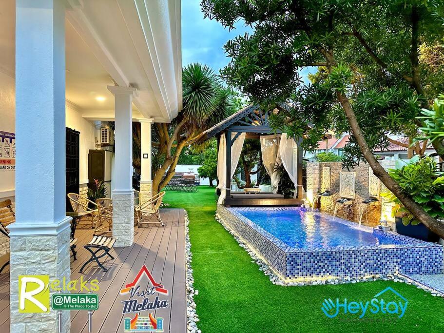 Four-Bedroom House - Photo 1