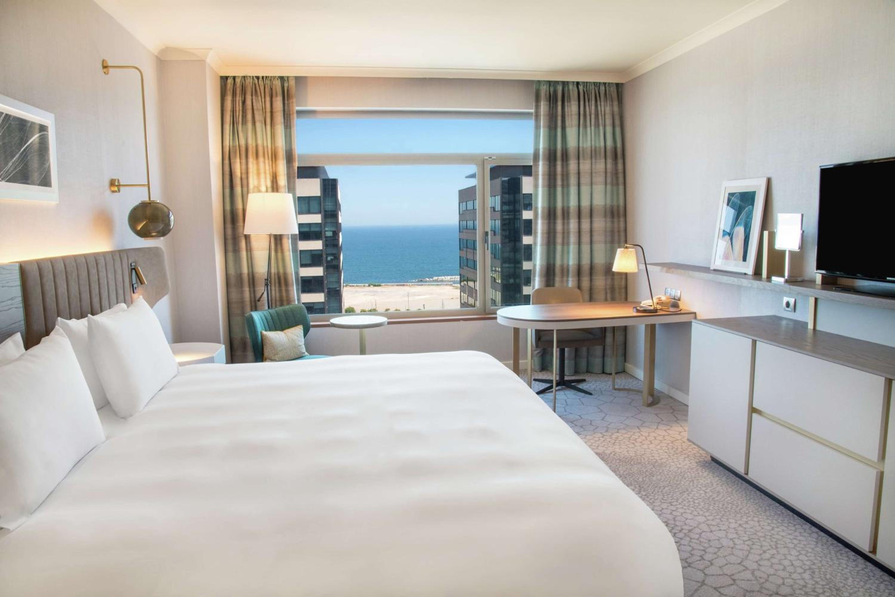 King Room with Pool View