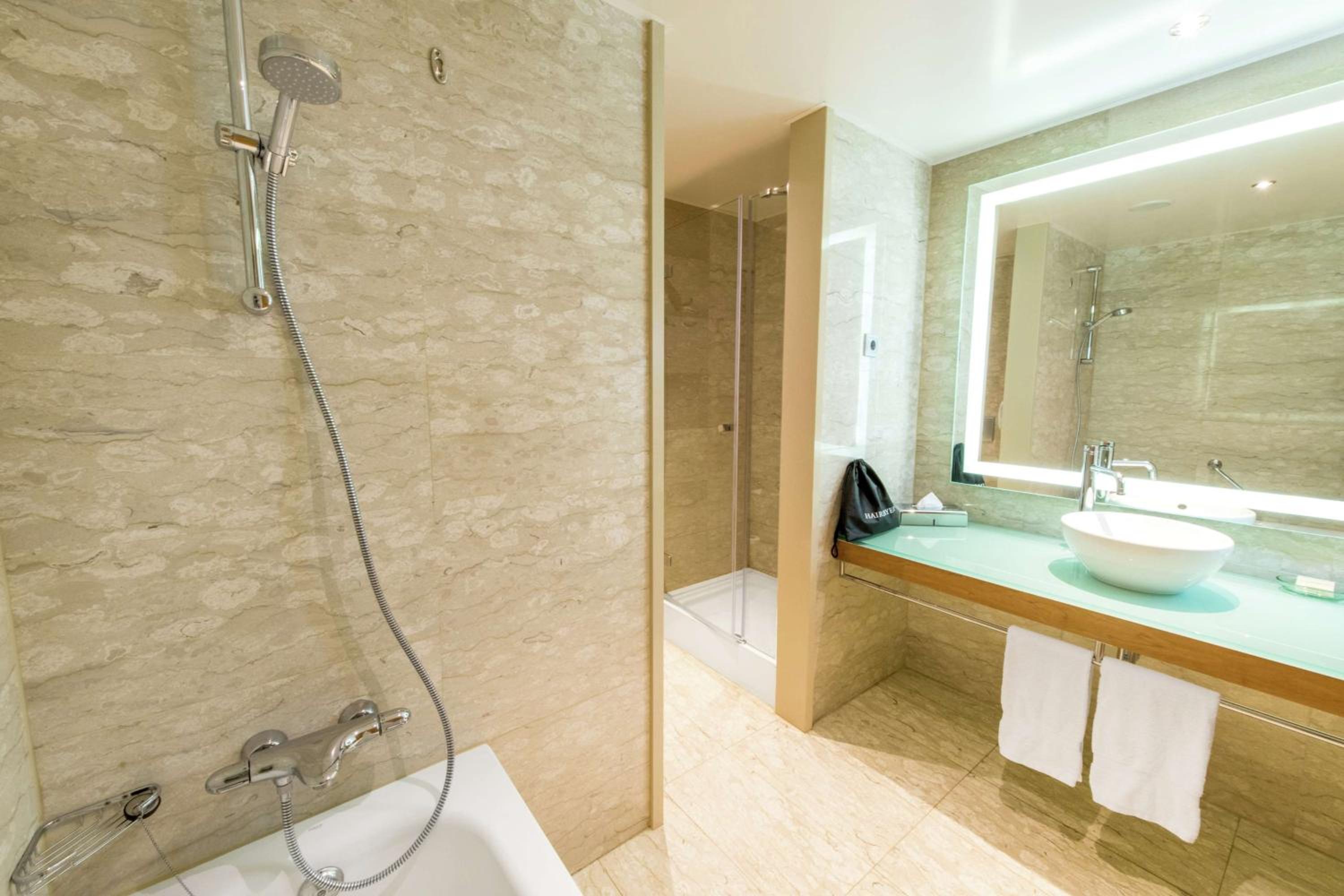 Executive Twin Room with Sea View