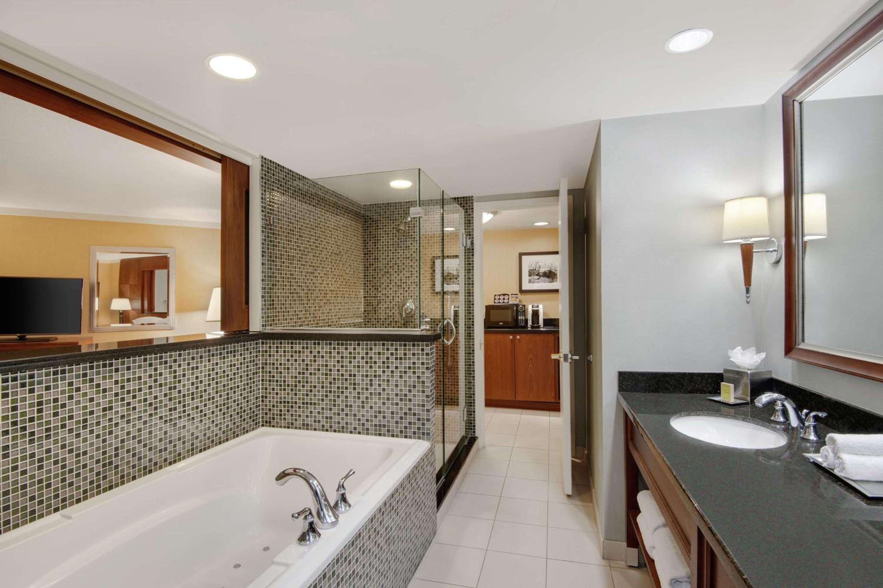 King Junior Suite