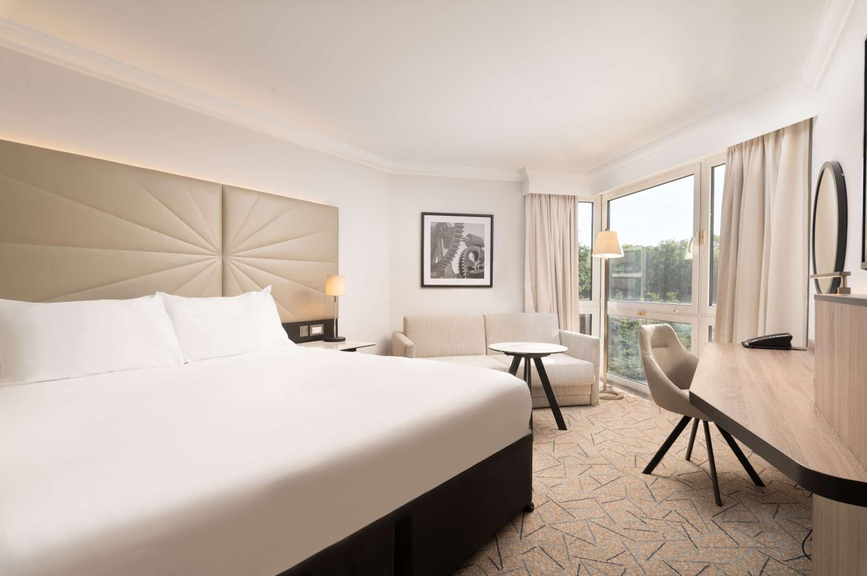 Hilton Birmingham Metropole Hotel