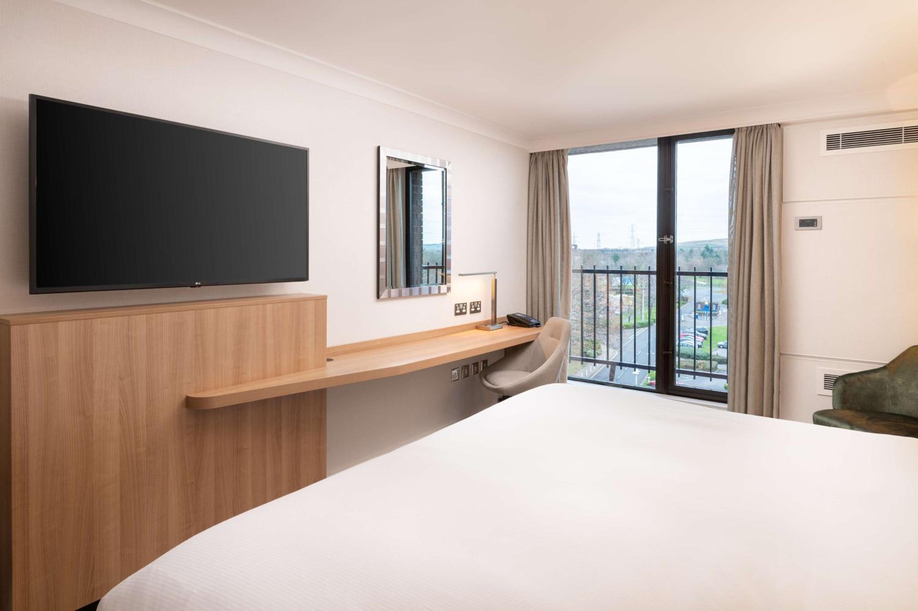 Deluxe King Room - Photo 3