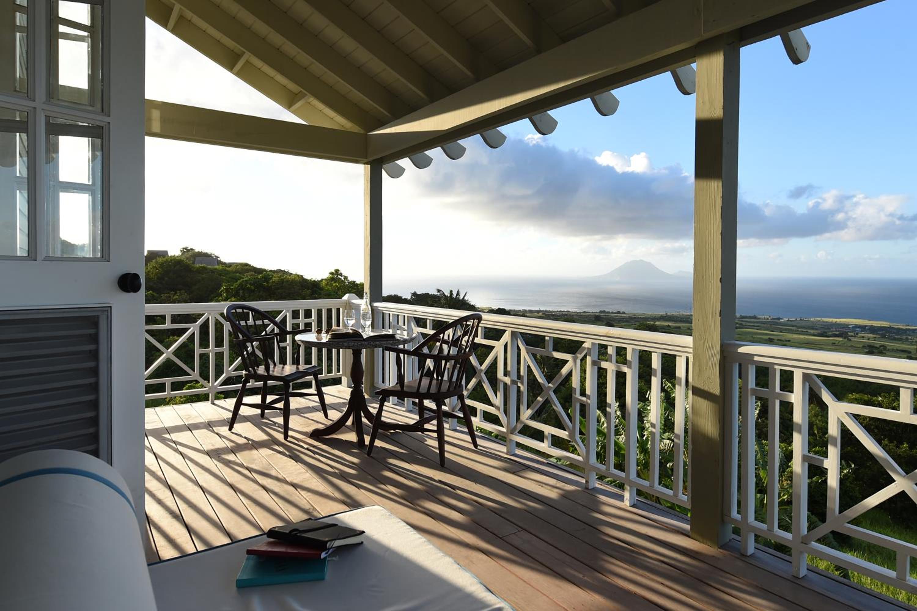 Luxury Four Bedroom Villa with Pool photo 3