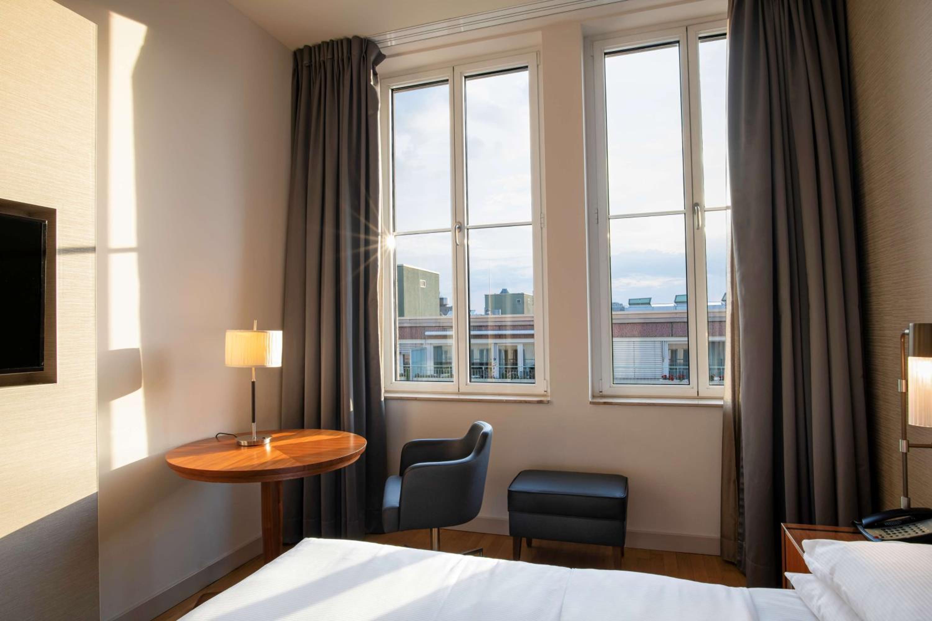 Queen Room
