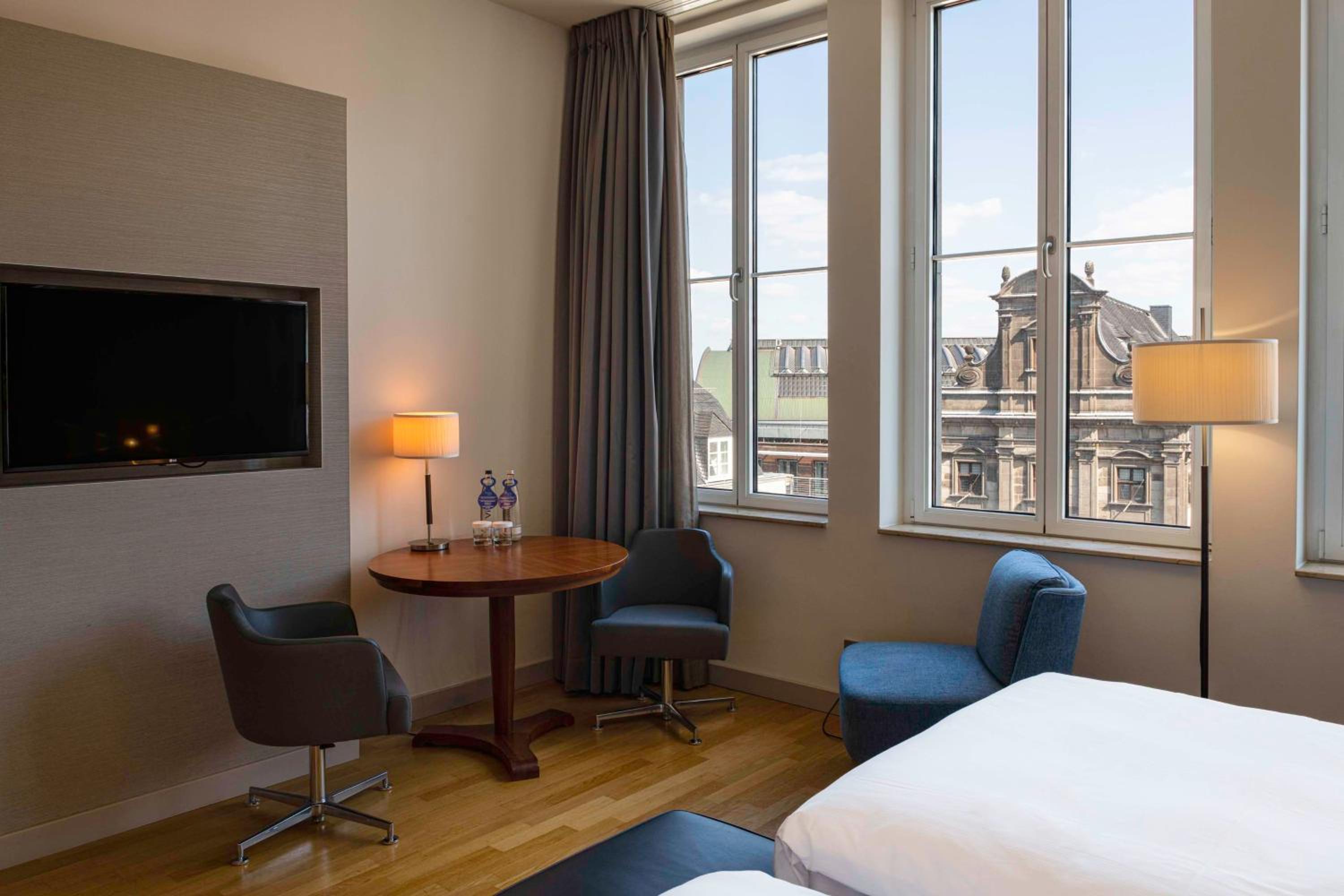 Twin Room with View