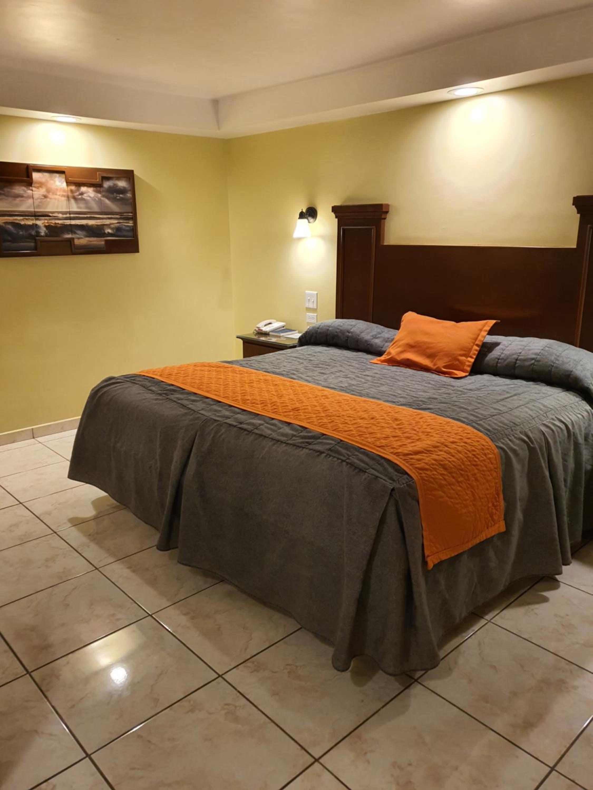 Deluxe King Room photo 3