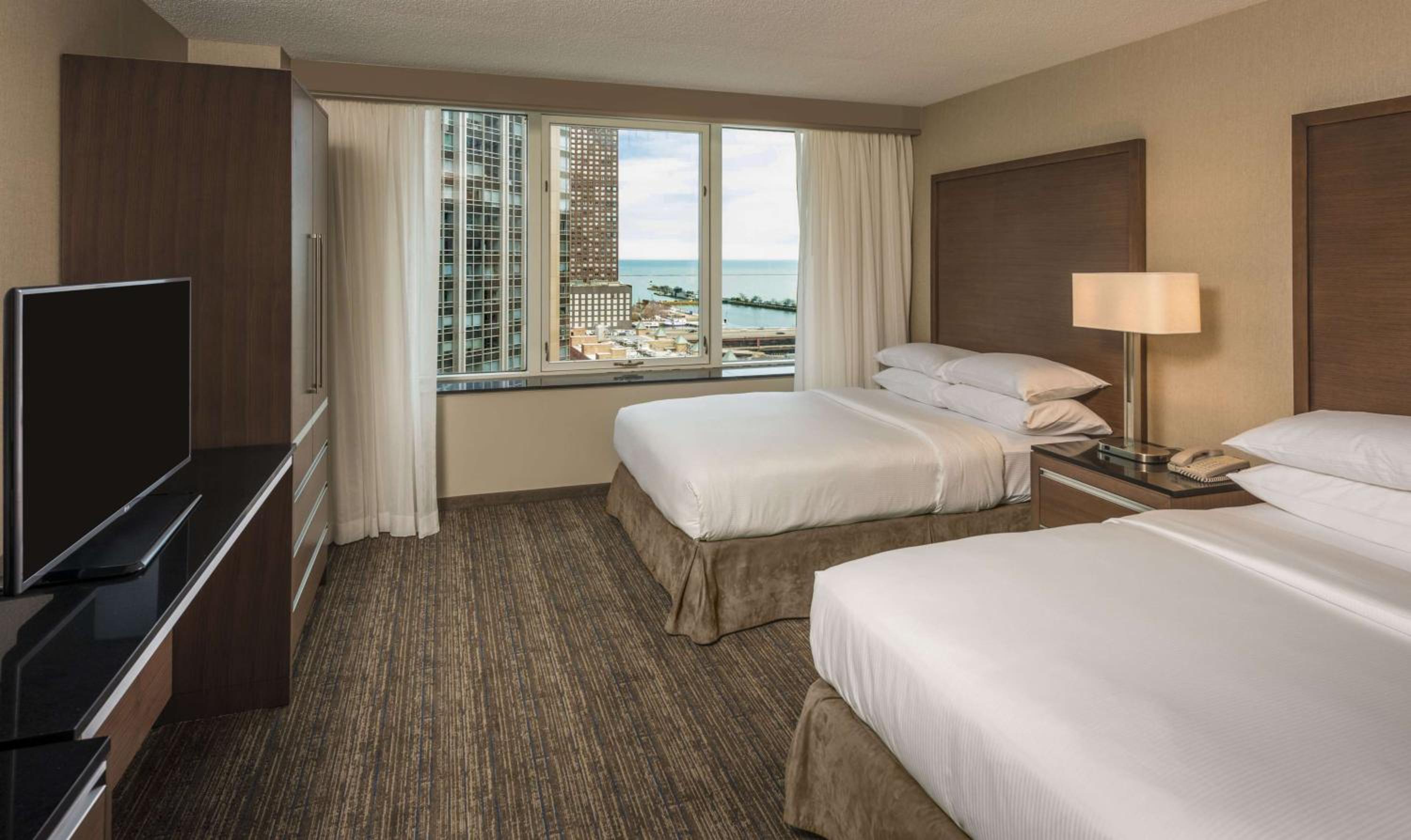 Premium Double Suite with Two Double Beds - Lake View - Photo 1