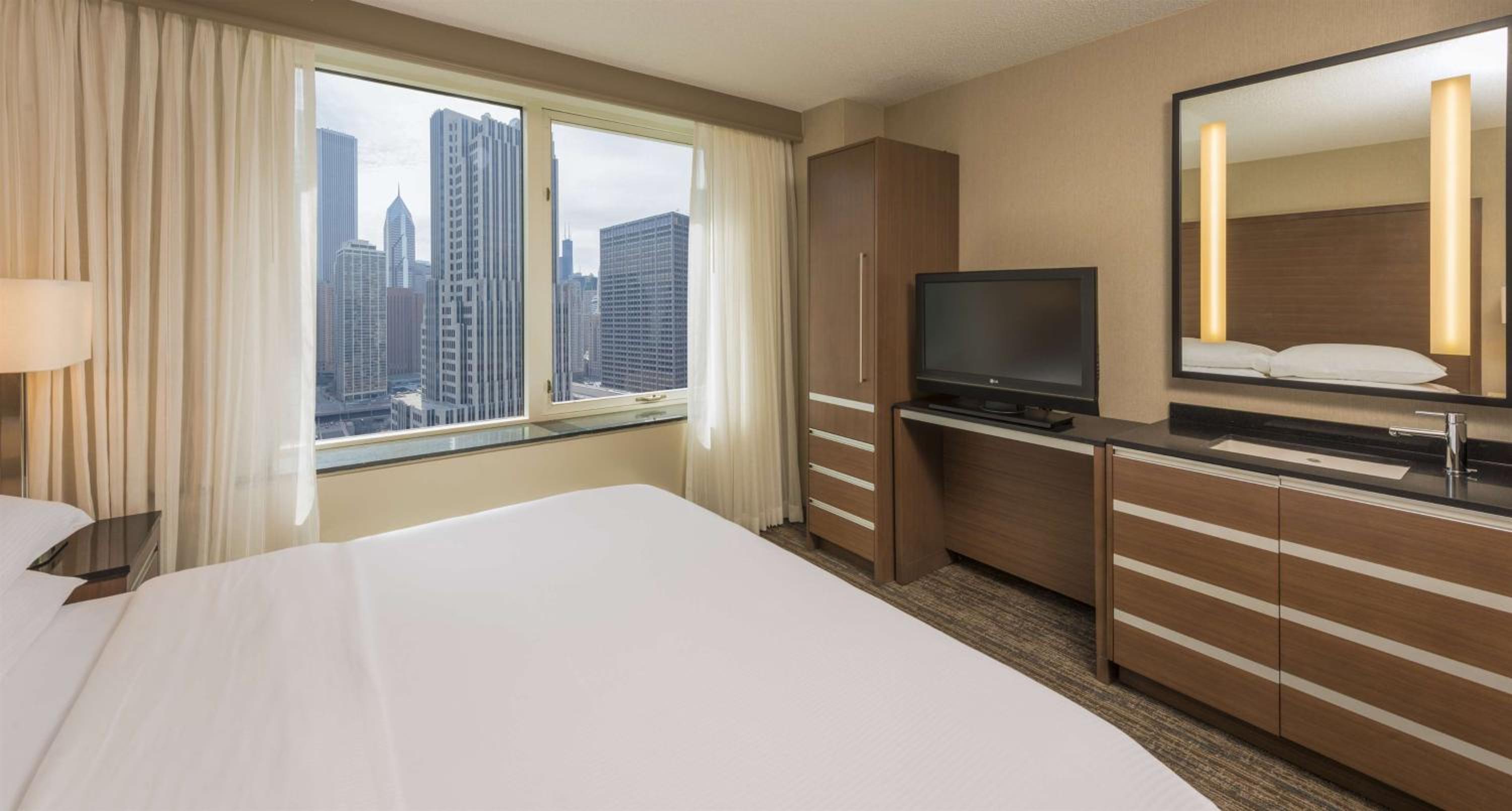 Premium One-Bedroom King Suite - City View